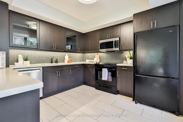 Additional property image - 2 Lynwood Ave Unit 201