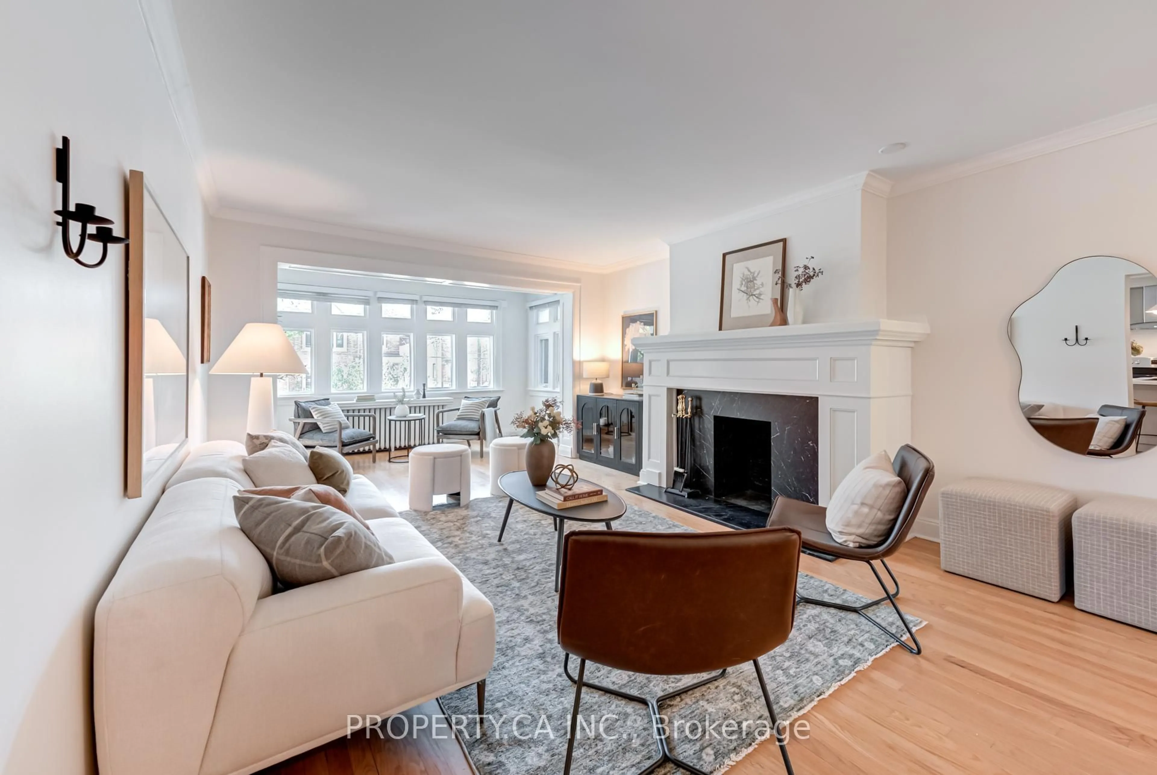 Living room with furniture, unknown for 1597 Bathurst St #U3, Toronto Ontario M5P 3J1
