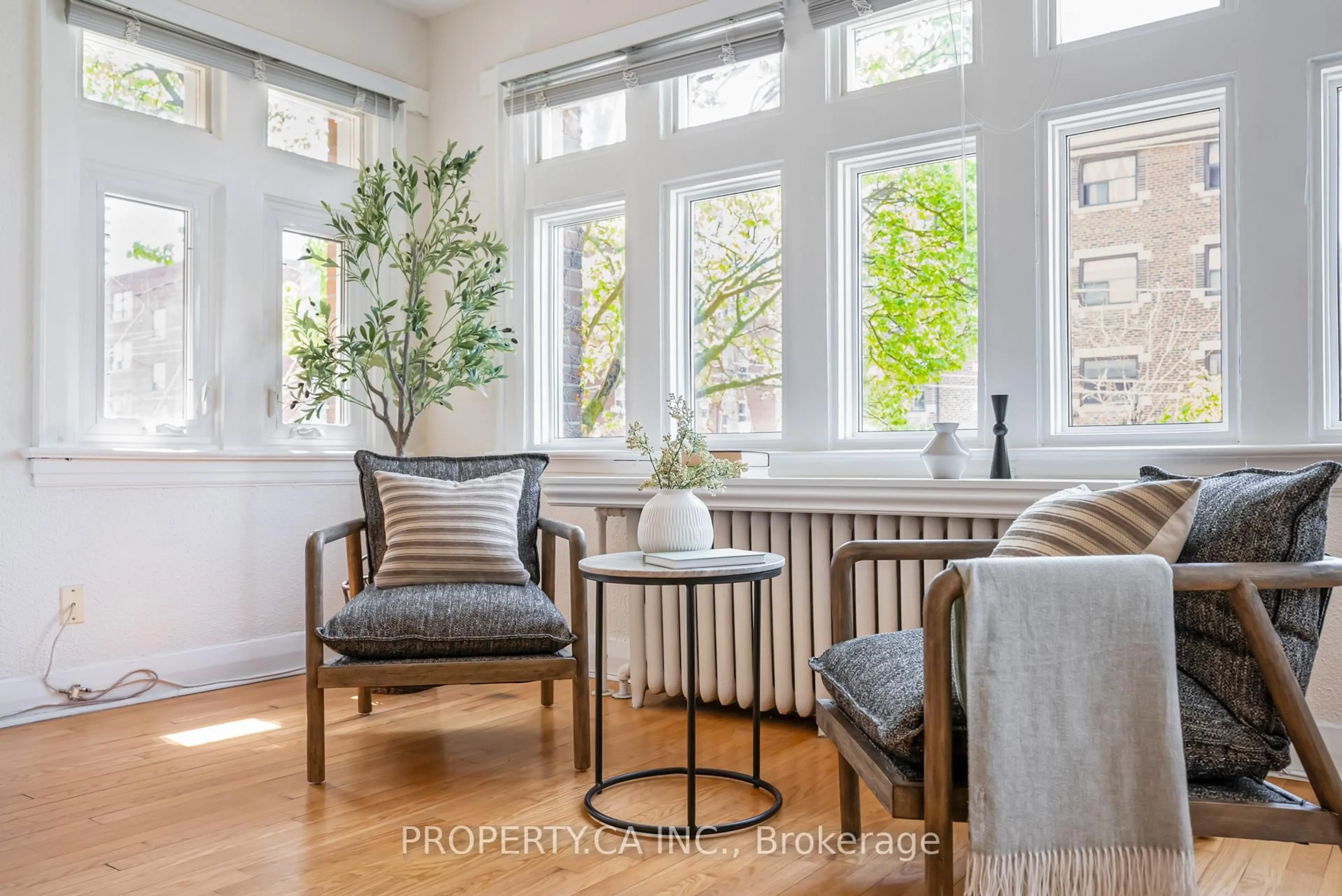 Living room with furniture, unknown for 1597 Bathurst St #U3, Toronto Ontario M5P 3J1