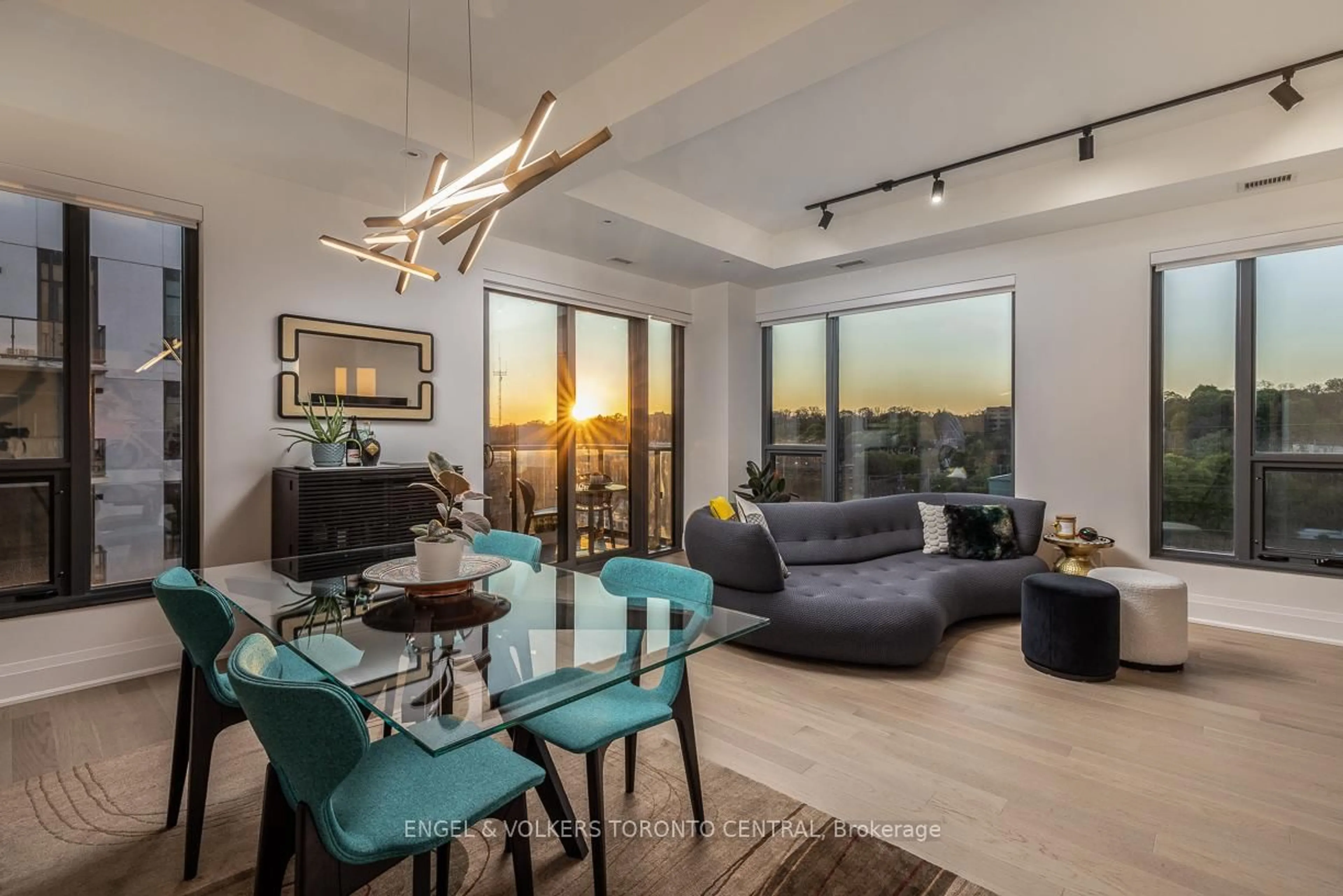Living room with furniture, unknown for 280 Howland Ave #GPH26, Toronto Ontario M5R 0C3