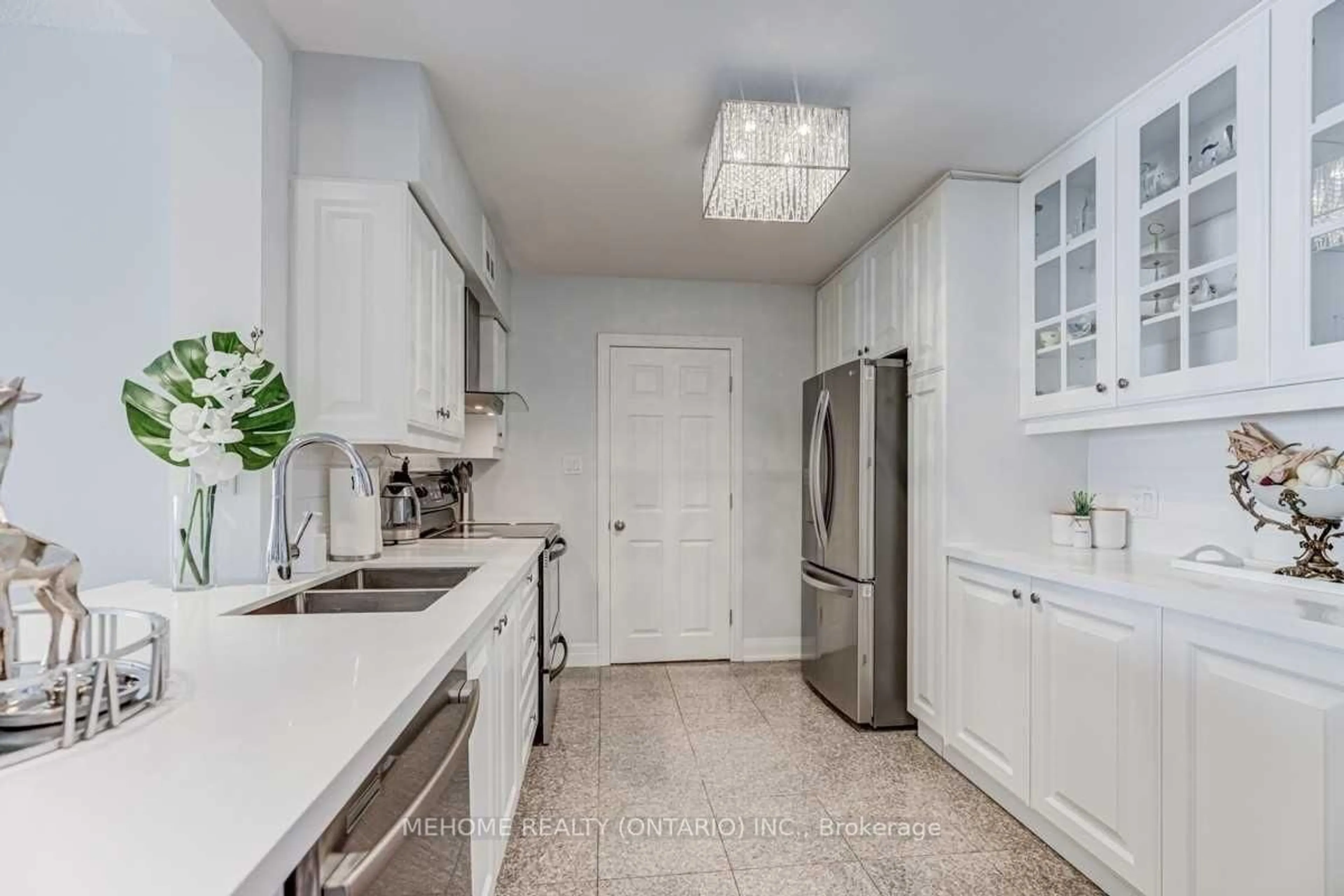 Contemporary kitchen, ceramic/tile floor for 30 Greenfield Ave #707, Toronto Ontario M2N 6N3