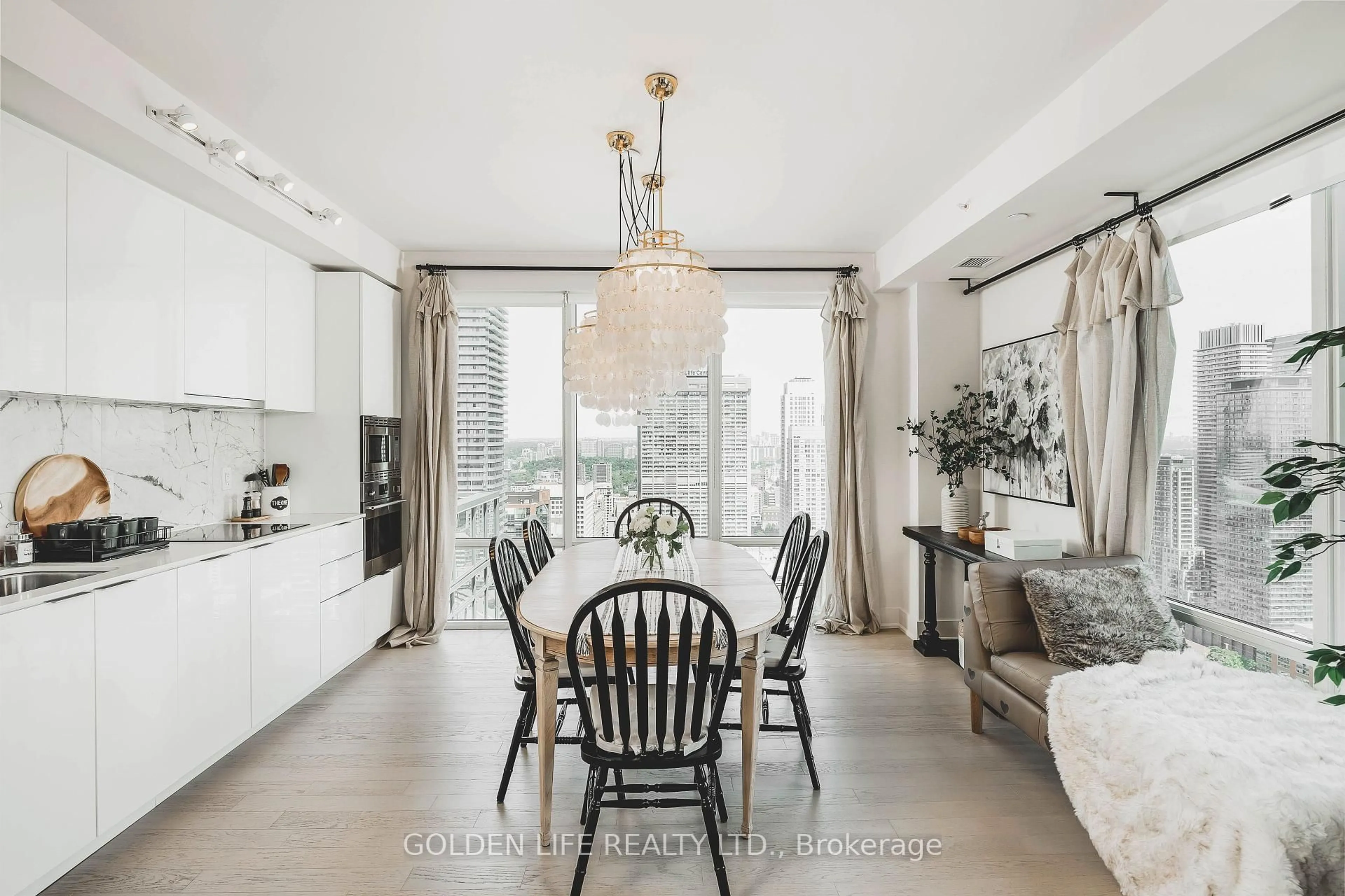 Dining room, unknown for 955 Bay St #4007, Toronto Ontario M5S 0C6