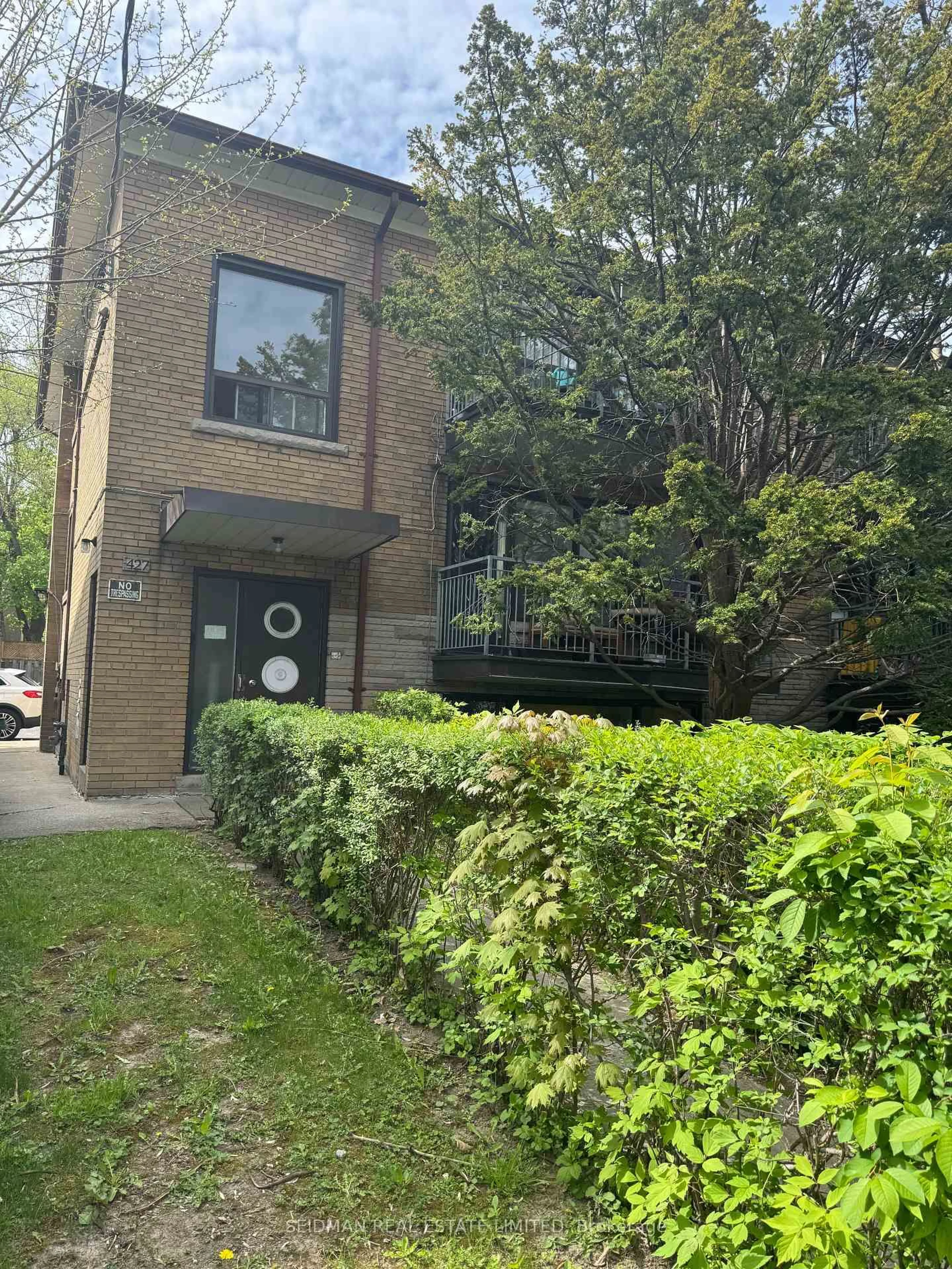 Home with brick exterior material, street for 427 Lawrence Ave, Toronto Ontario M5M 1C3