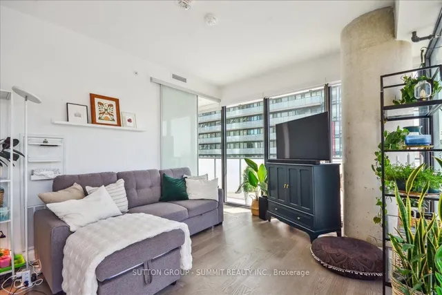 Additional property image - 161 Roehampton Ave Unit 1010