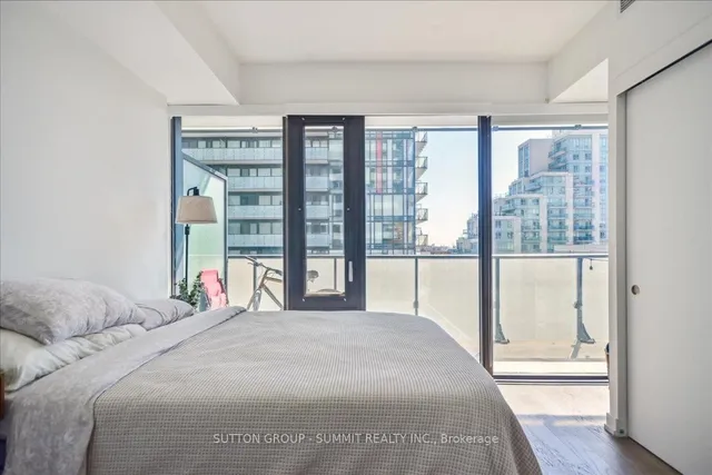 Additional property image - 161 Roehampton Ave Unit 1010