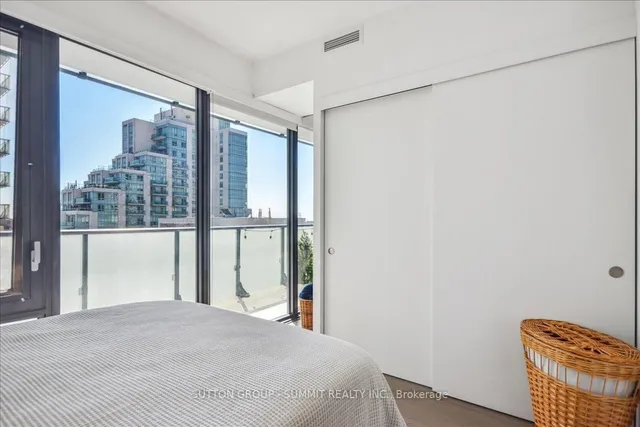 Additional property image - 161 Roehampton Ave Unit 1010