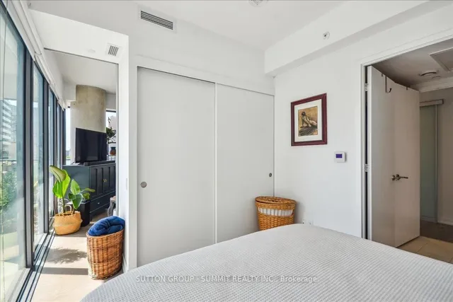 Additional property image - 161 Roehampton Ave Unit 1010
