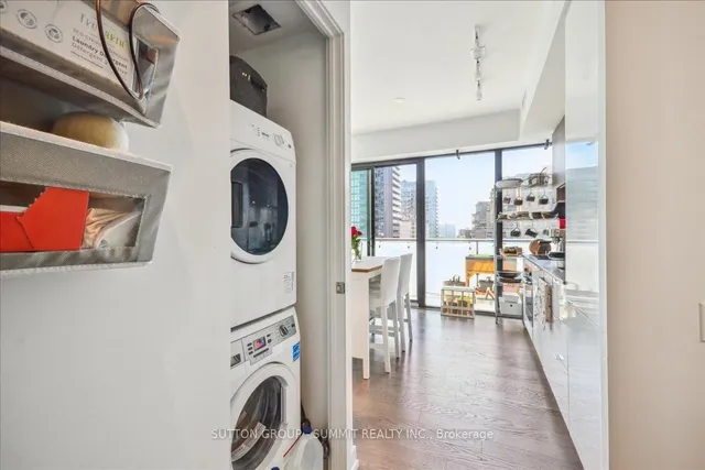 Additional property image - 161 Roehampton Ave Unit 1010