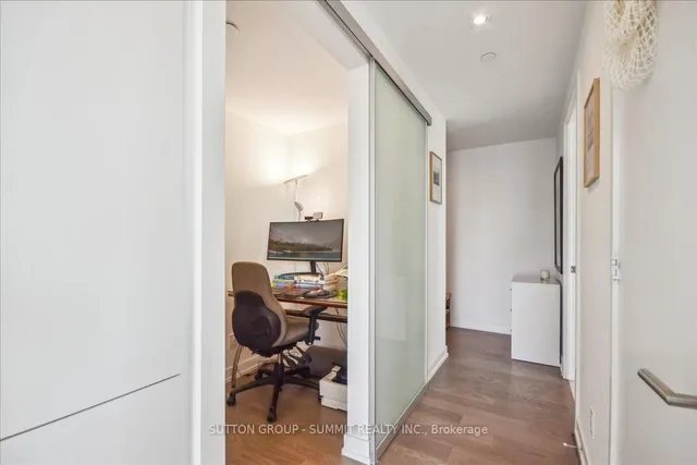 Additional property image - 161 Roehampton Ave Unit 1010