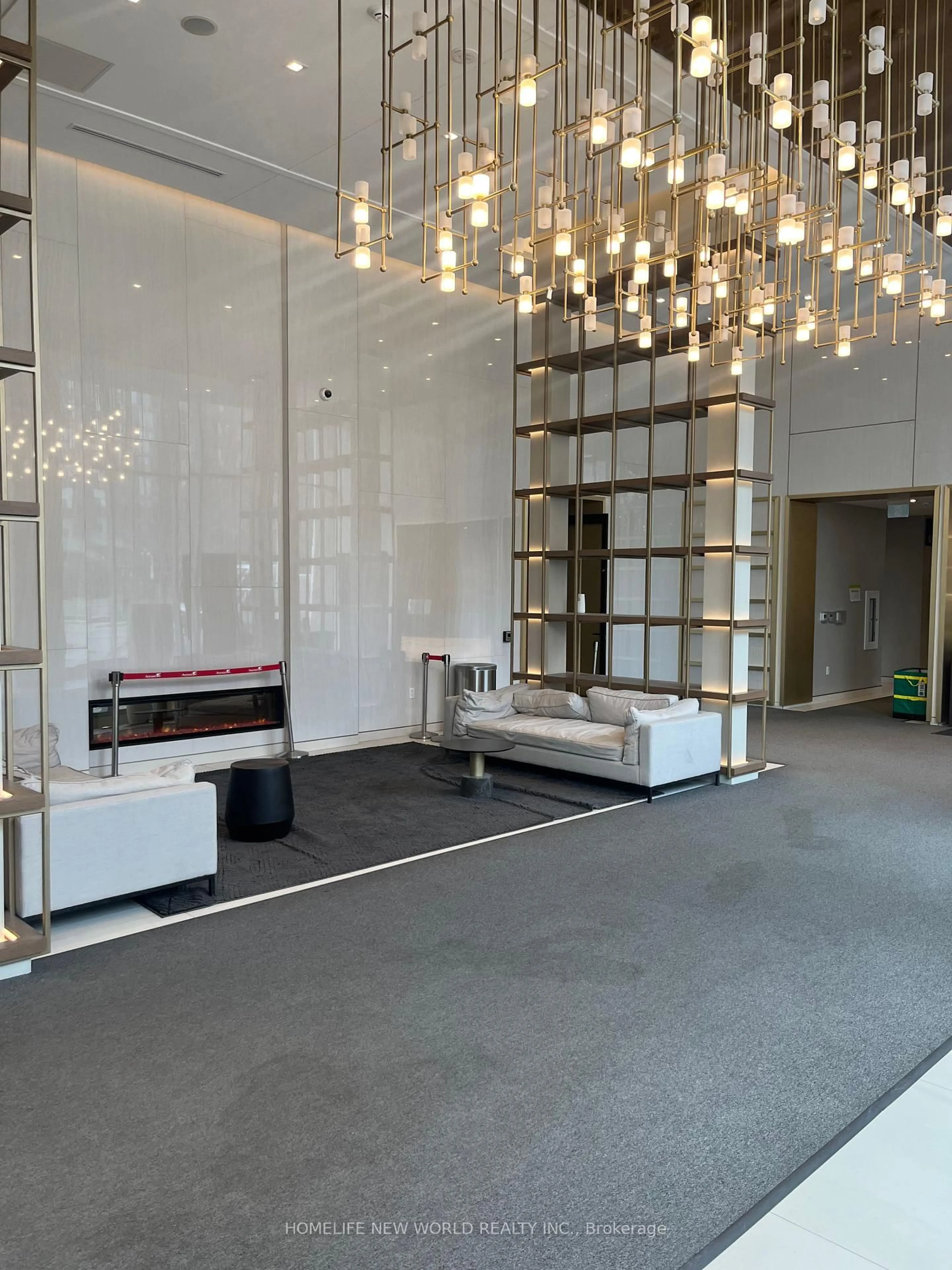 Indoor foyer for 8 Olympic Garden Dr #410, Toronto Ontario M2M 0B9