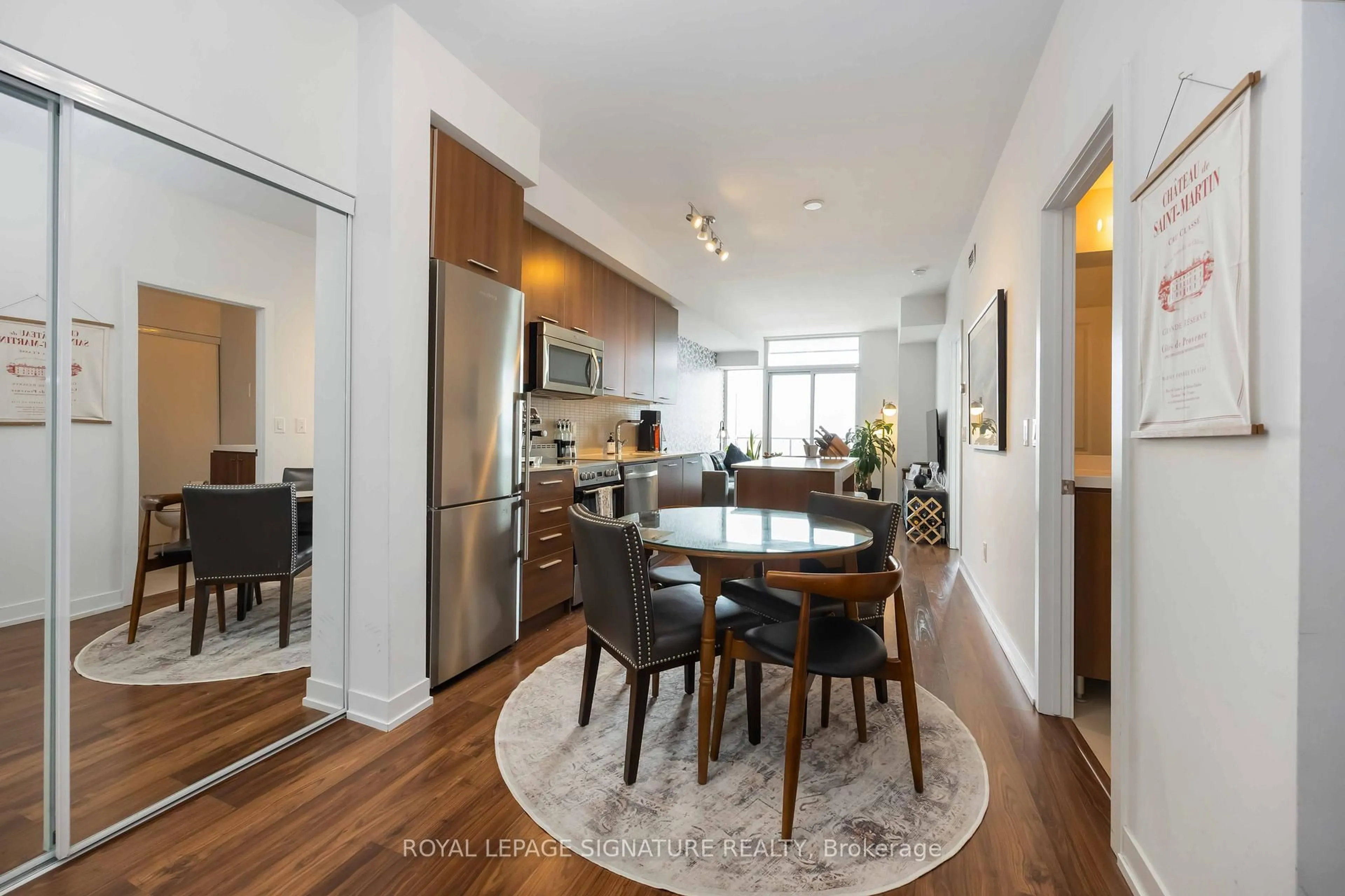 Open concept kitchen, wood/laminate floor for 105 George St #2006, Toronto Ontario M5A 2N4