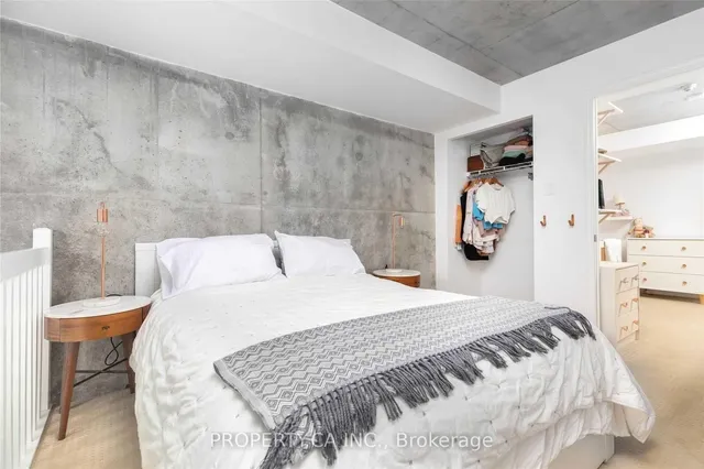 Additional property image - 954 King St Unit 302