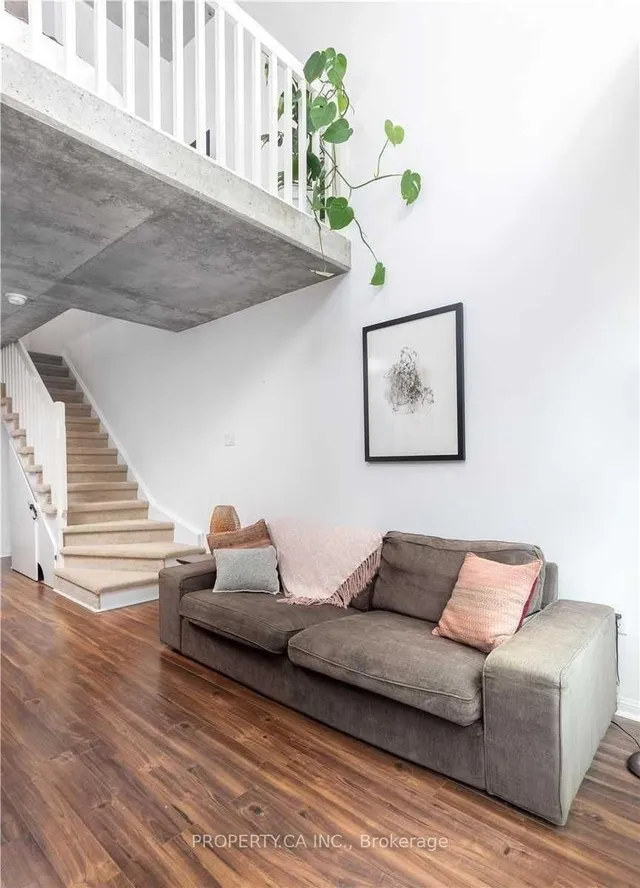 Additional property image - 954 King St Unit 302