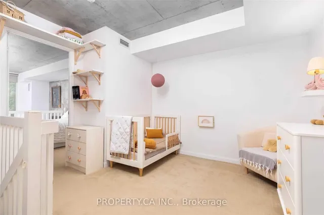 Additional property image - 954 King St Unit 302