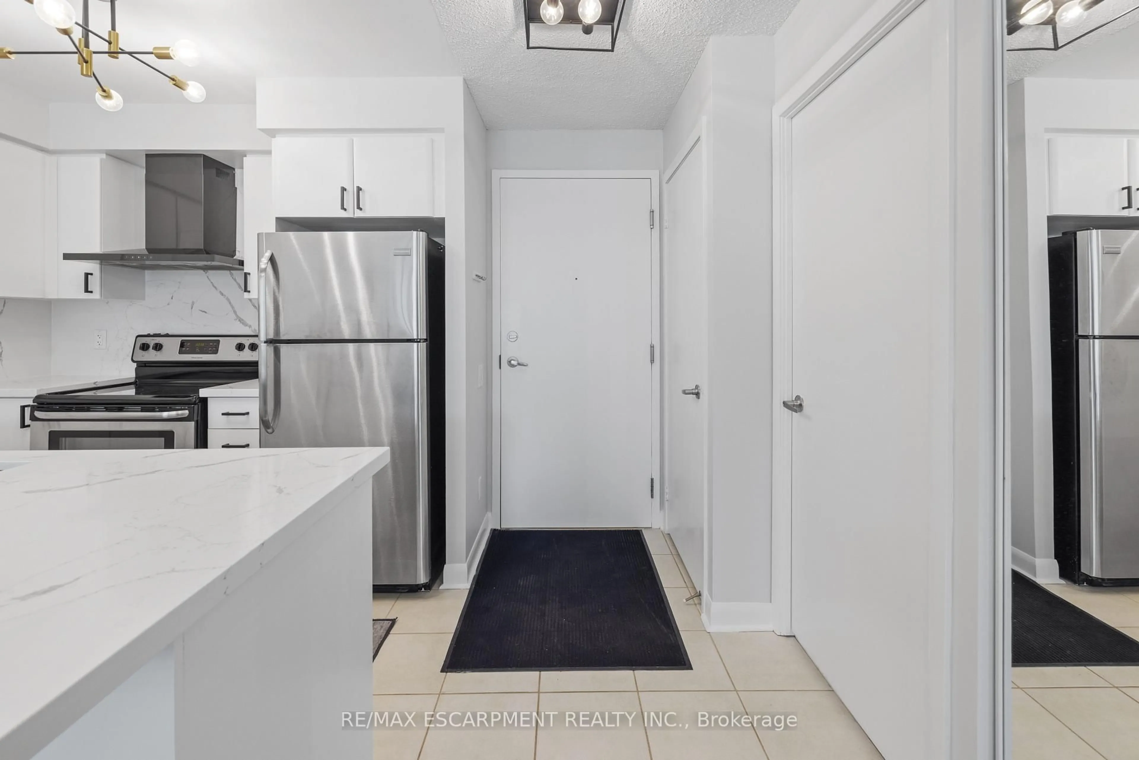 Standard kitchen, unknown for 525 Wilson Ave #434, Toronto Ontario M3H 0A7