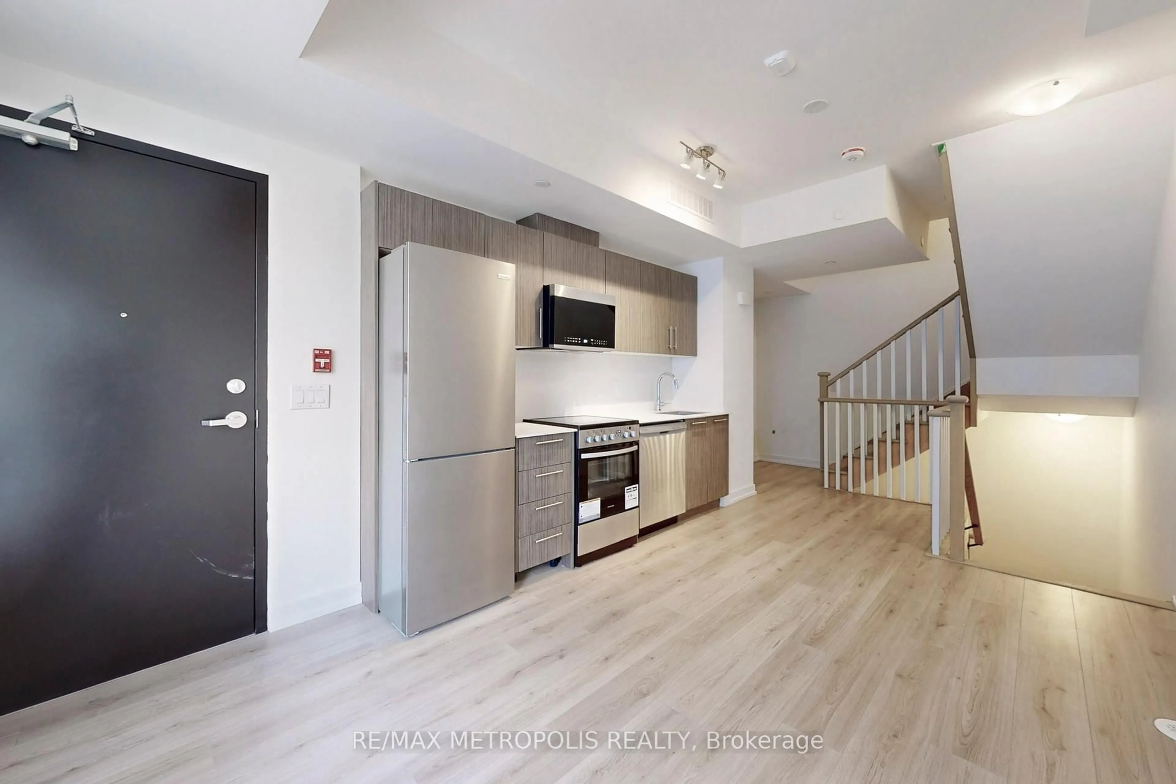 Unknown for 871 Sheppard Ave #42, Toronto Ontario M3H 0E8