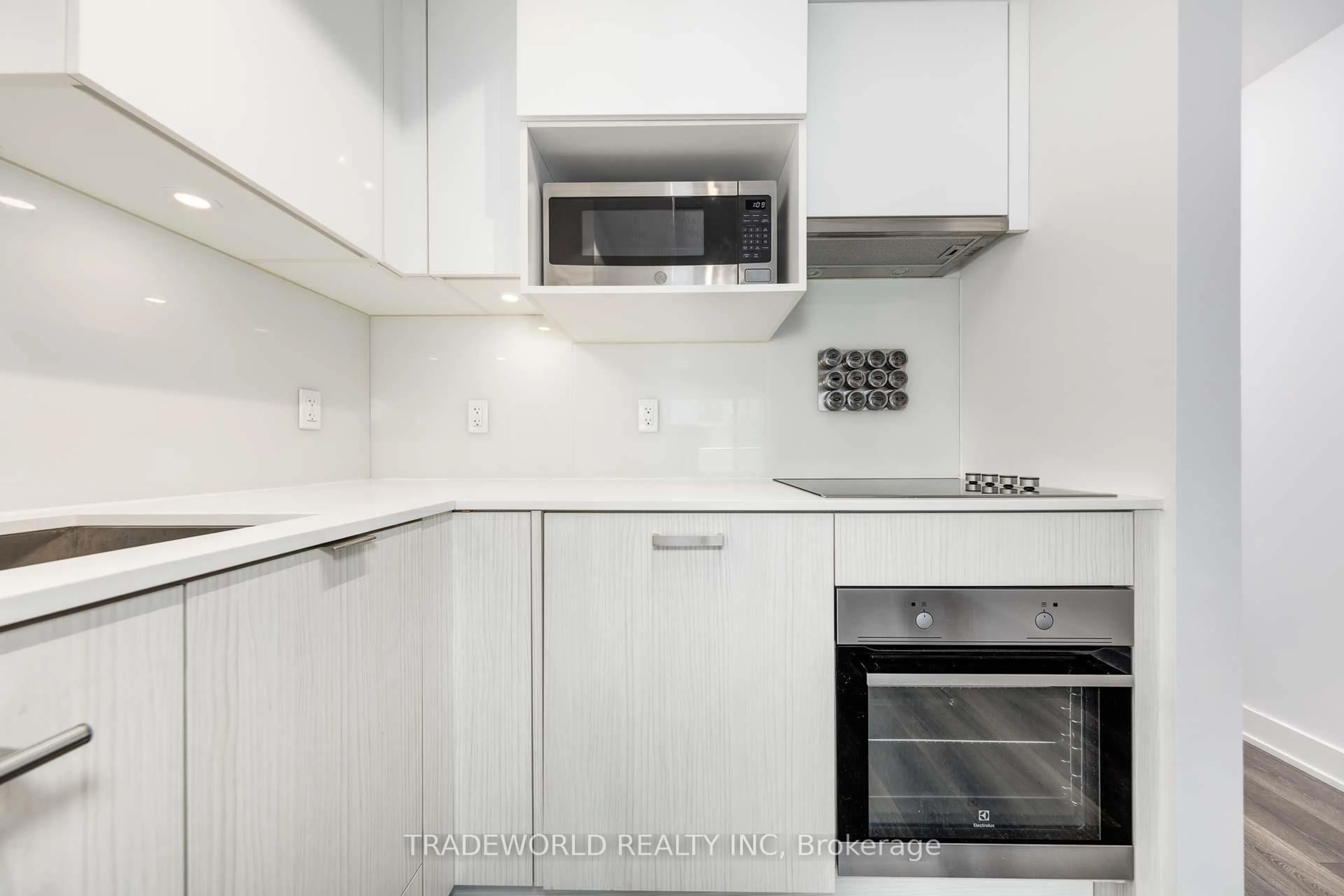 Standard kitchen, unknown for 195 Redpath Ave #1214, Toronto Ontario M4P 0E4