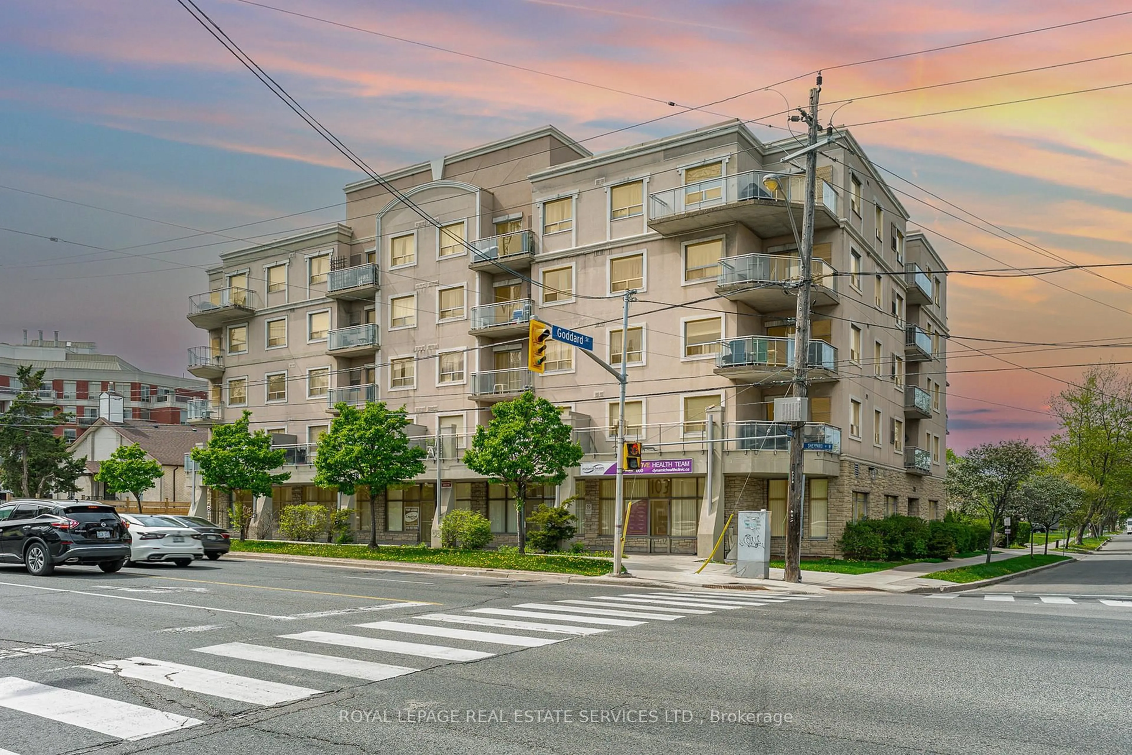 Unknown for 778 Sheppard Ave #303, Toronto Ontario M3H 6B7