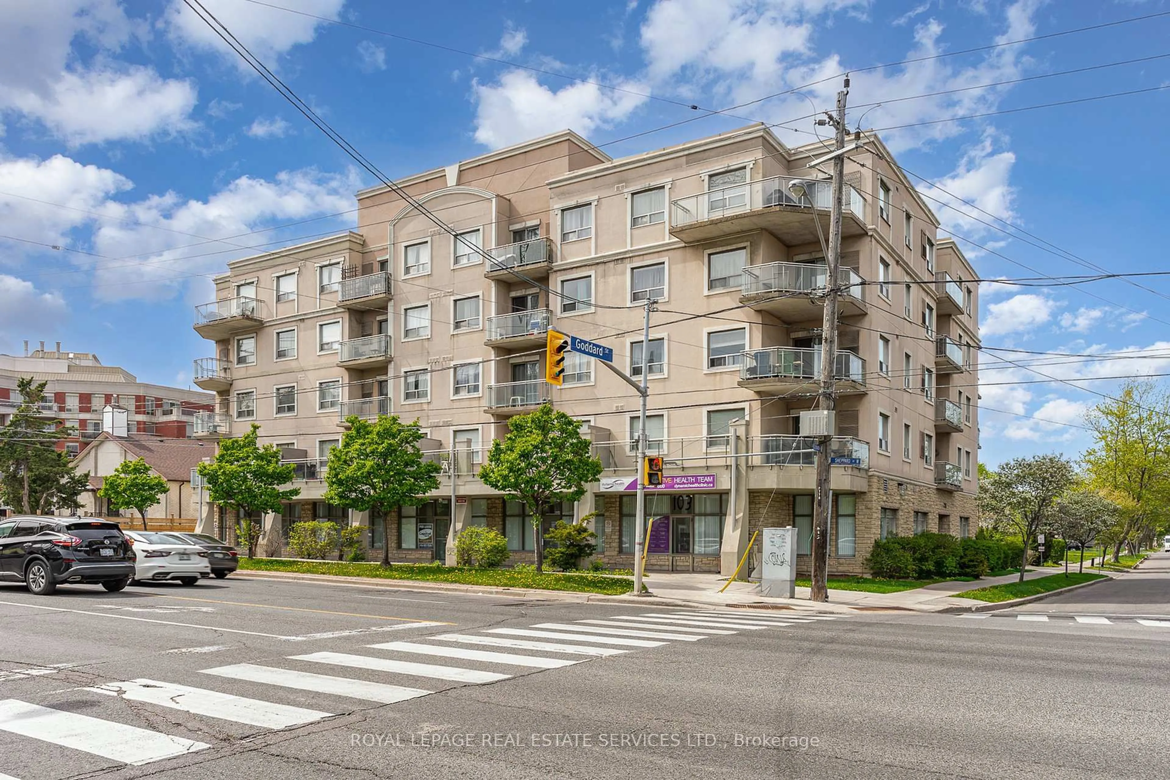 Patio, street for 778 Sheppard Ave #303, Toronto Ontario M3H 6B7