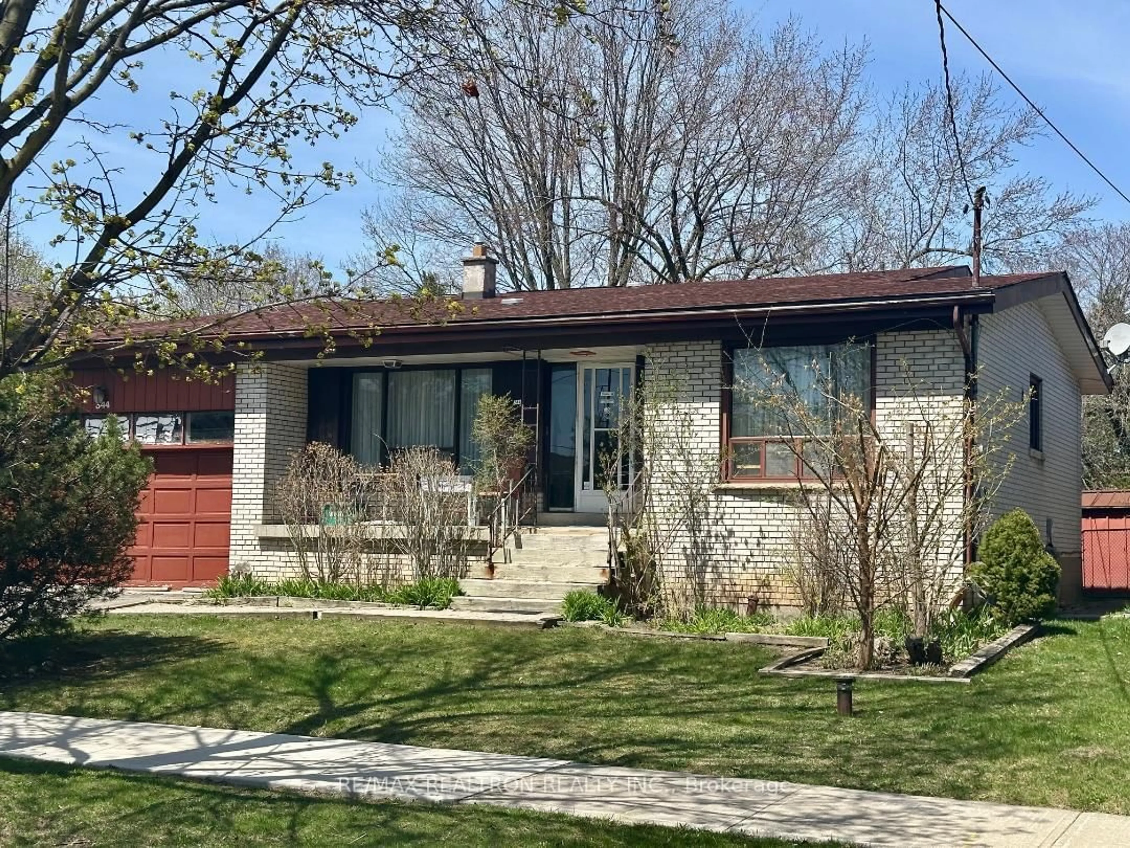 Home with brick exterior material, street for 344 Pleasant Ave, Toronto Ontario M2R 2R4