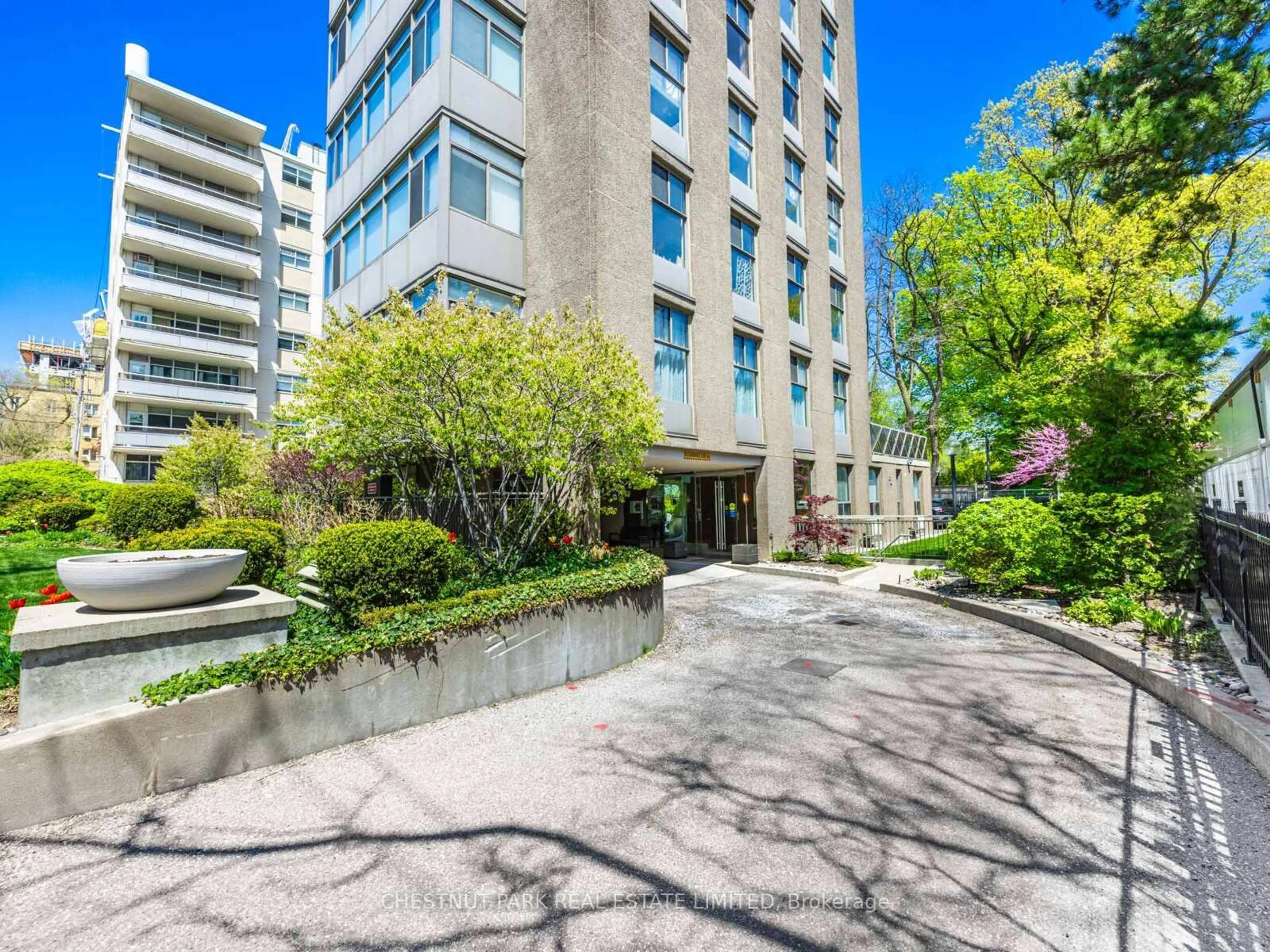 Unknown for 423 Avenue Rd #8, Toronto Ontario M4V 2H7