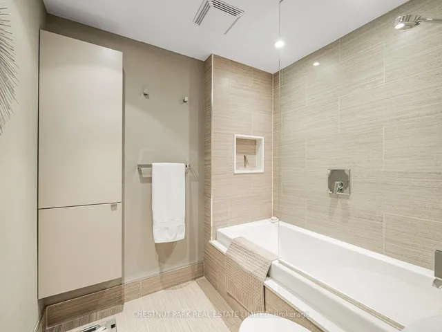 Additional property image - 423 Avenue Rd Unit 8