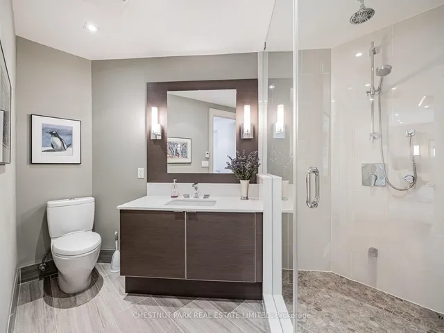 Additional property image - 423 Avenue Rd Unit 8