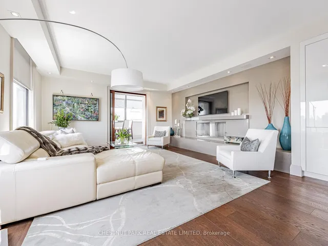 Additional property image - 423 Avenue Rd Unit 8