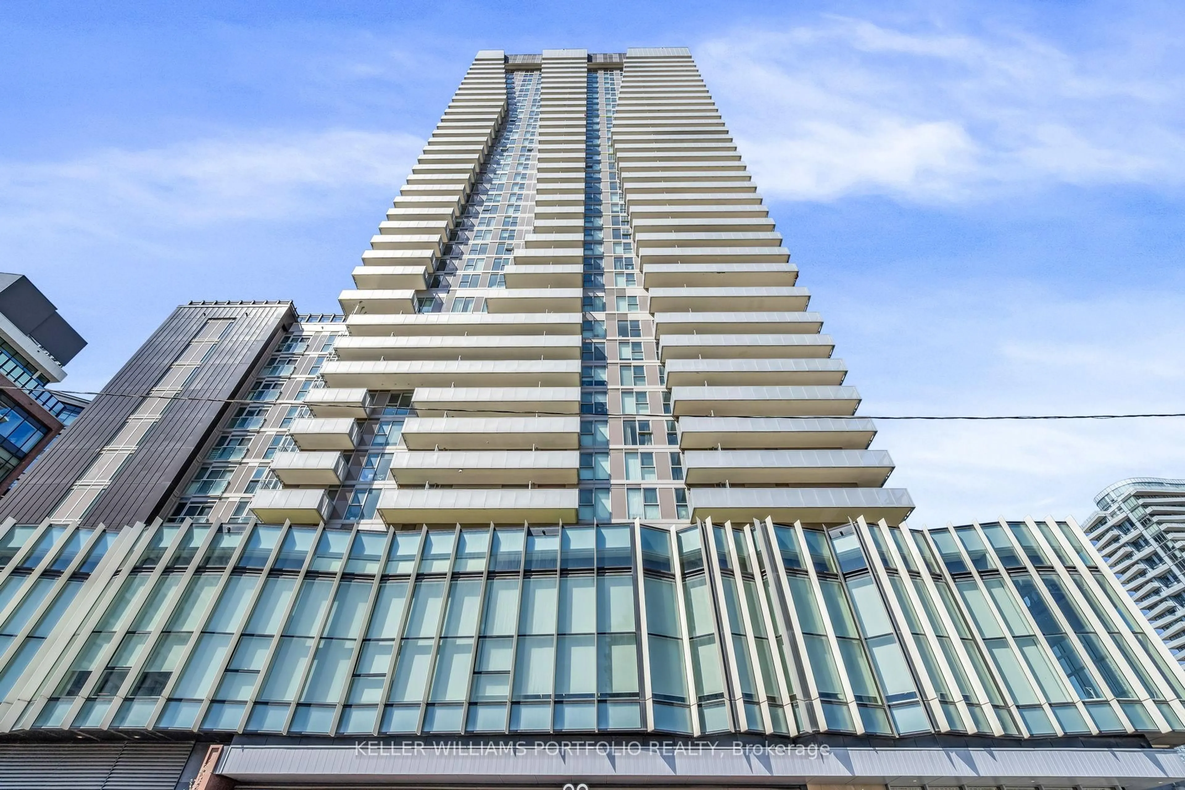 Indoor foyer for 20 Richardson St #2810, Toronto Ontario M5A 0S6