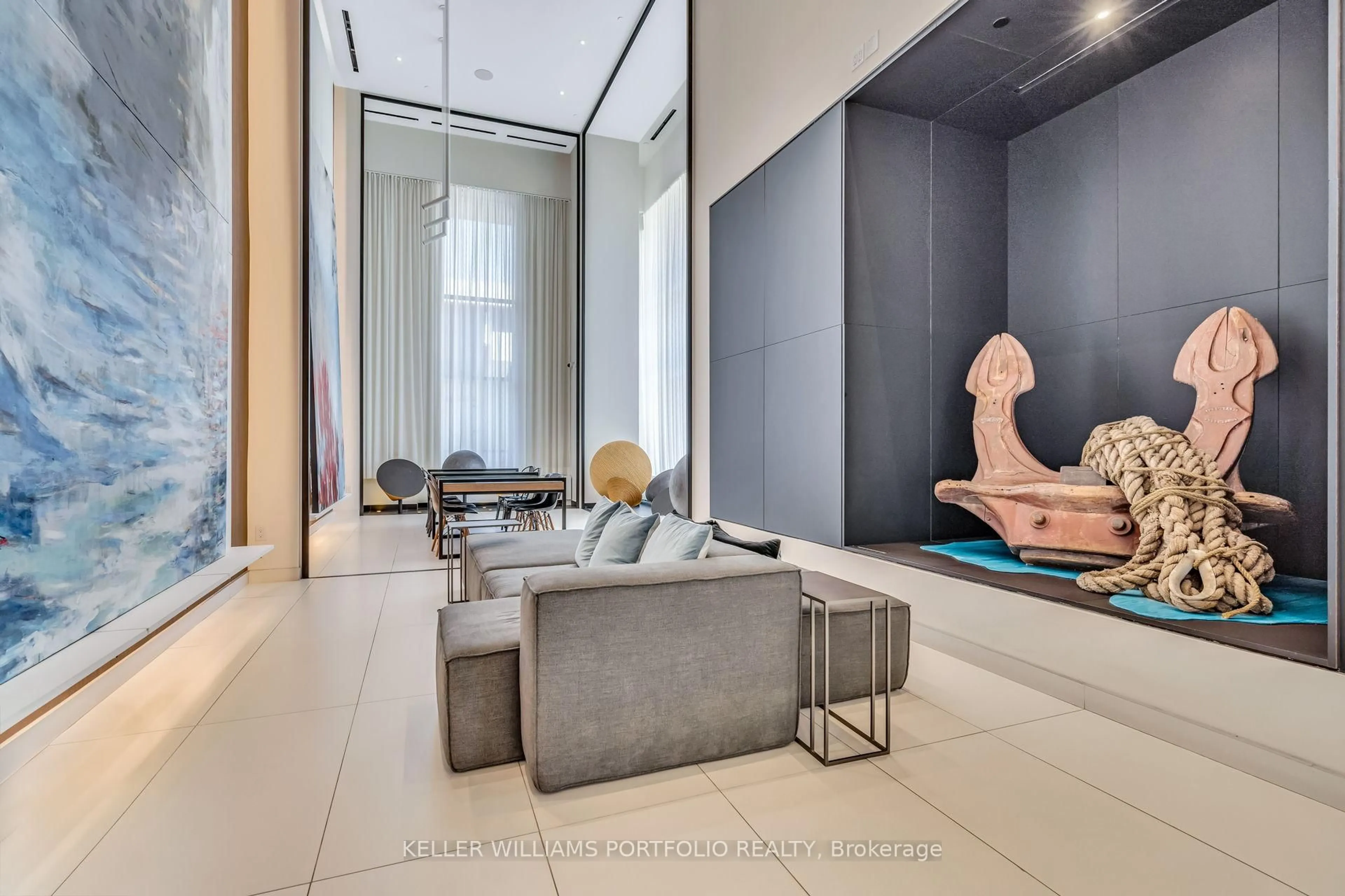 Indoor foyer for 20 Richardson St #2810, Toronto Ontario M5A 0S6