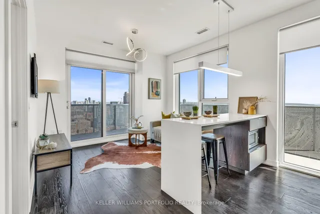 Additional property image - 20 Richardson St Unit 2810