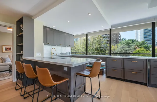 Additional property image - 20 Avoca Ave Unit 301