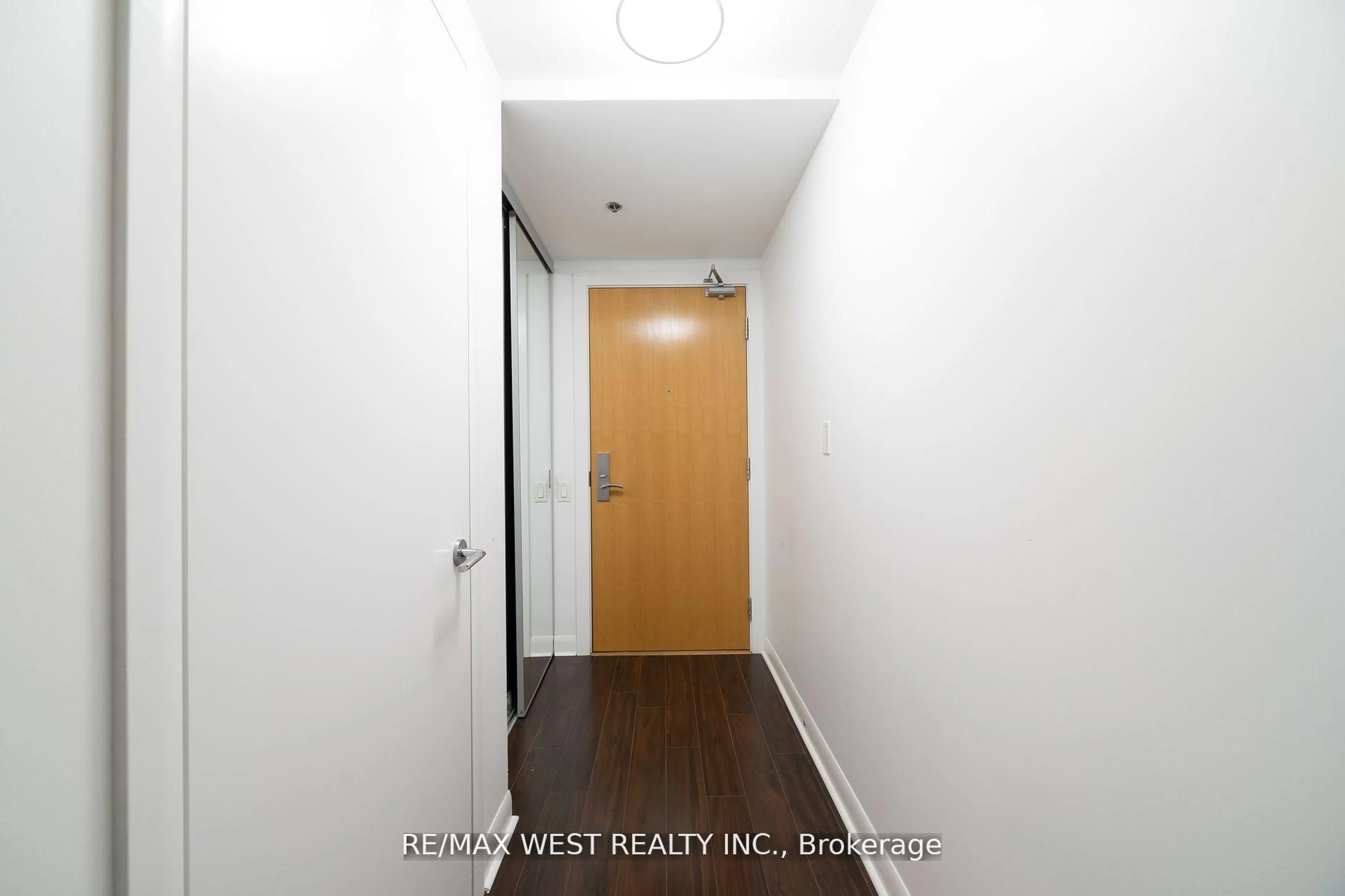 Unknown for 375 King St #807, Toronto Ontario M5V 1K5
