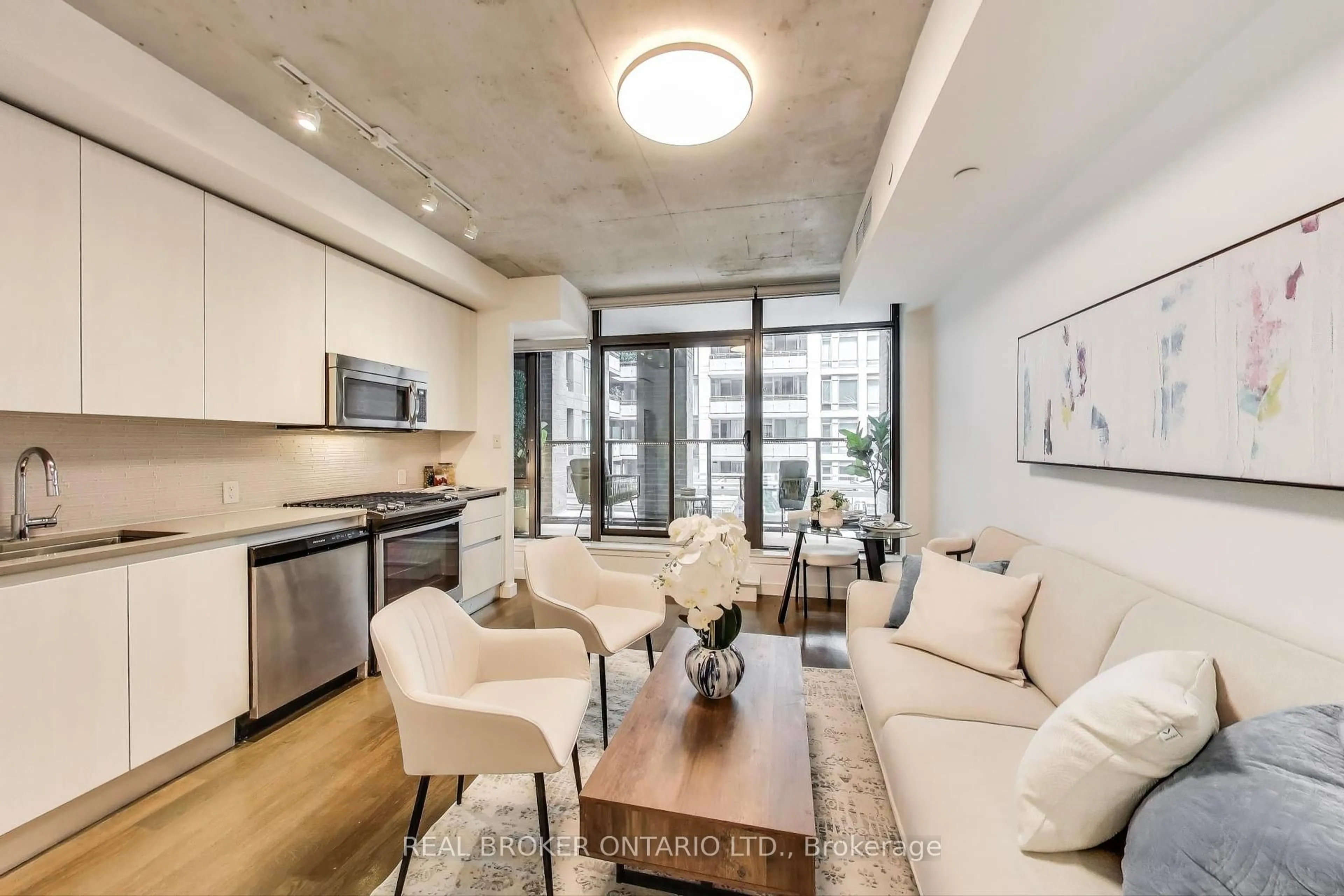 Living room with furniture, unknown for 111 Bathurst St #320, Toronto Ontario M5V 2P9