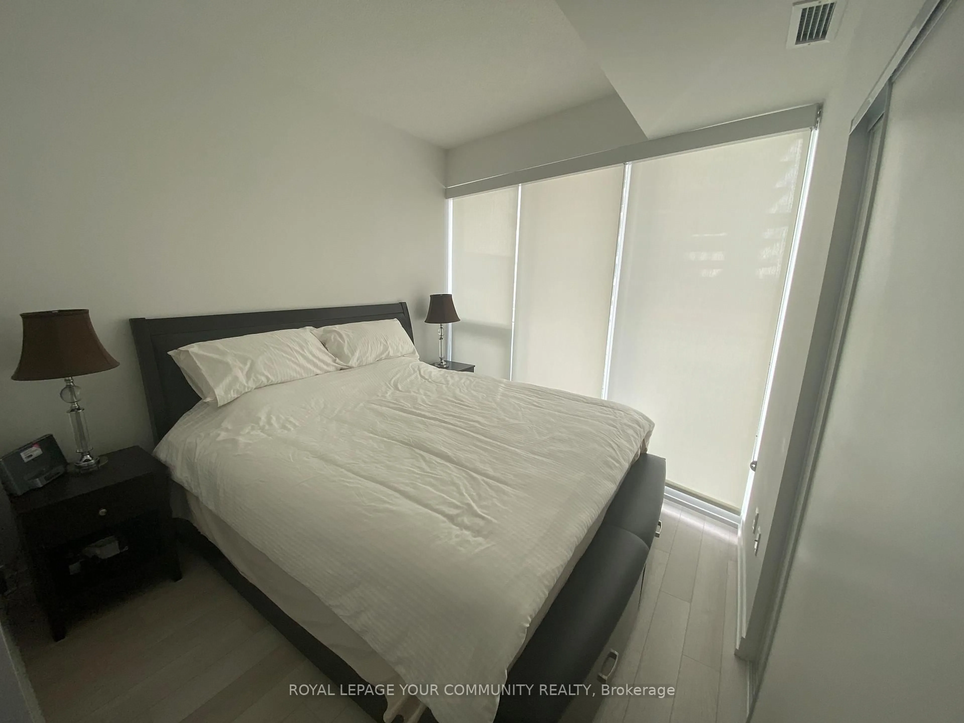 Bedroom with bed, unknown for 115 McMahon Dr #2703, Toronto Ontario M2K 0E3