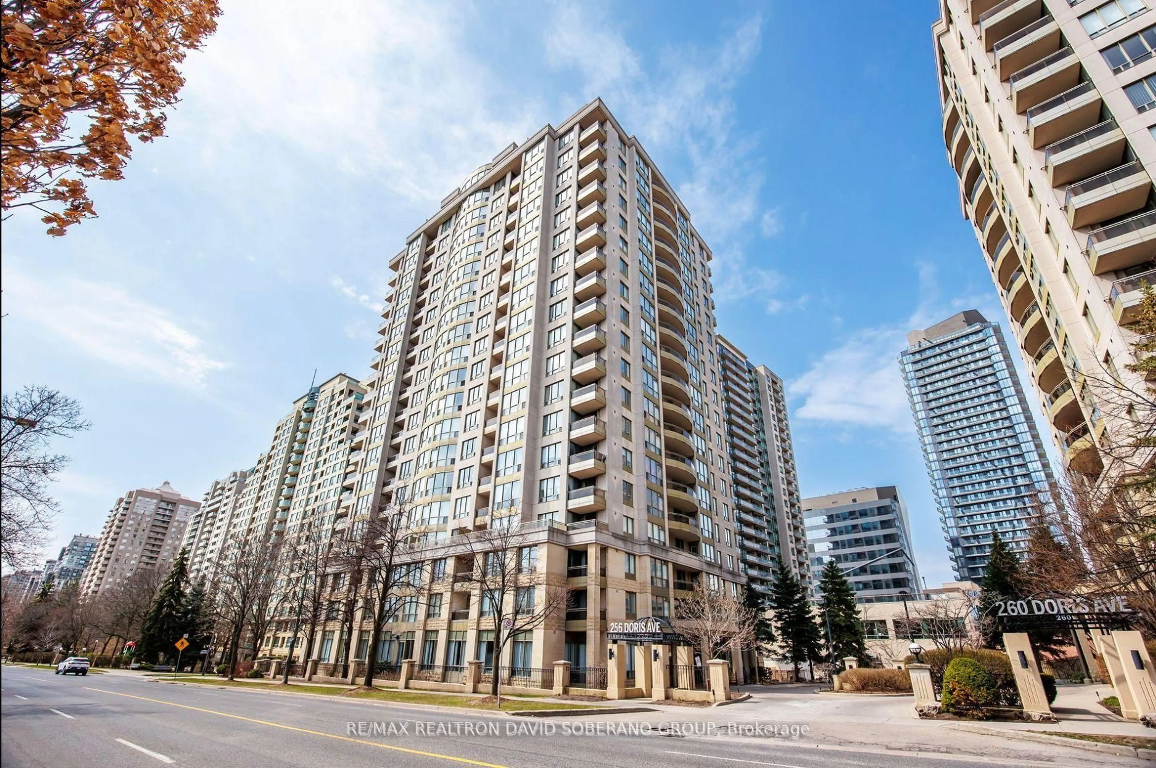 Patio, building for 256 Doris Ave #507, Toronto Ontario M2N 6X8