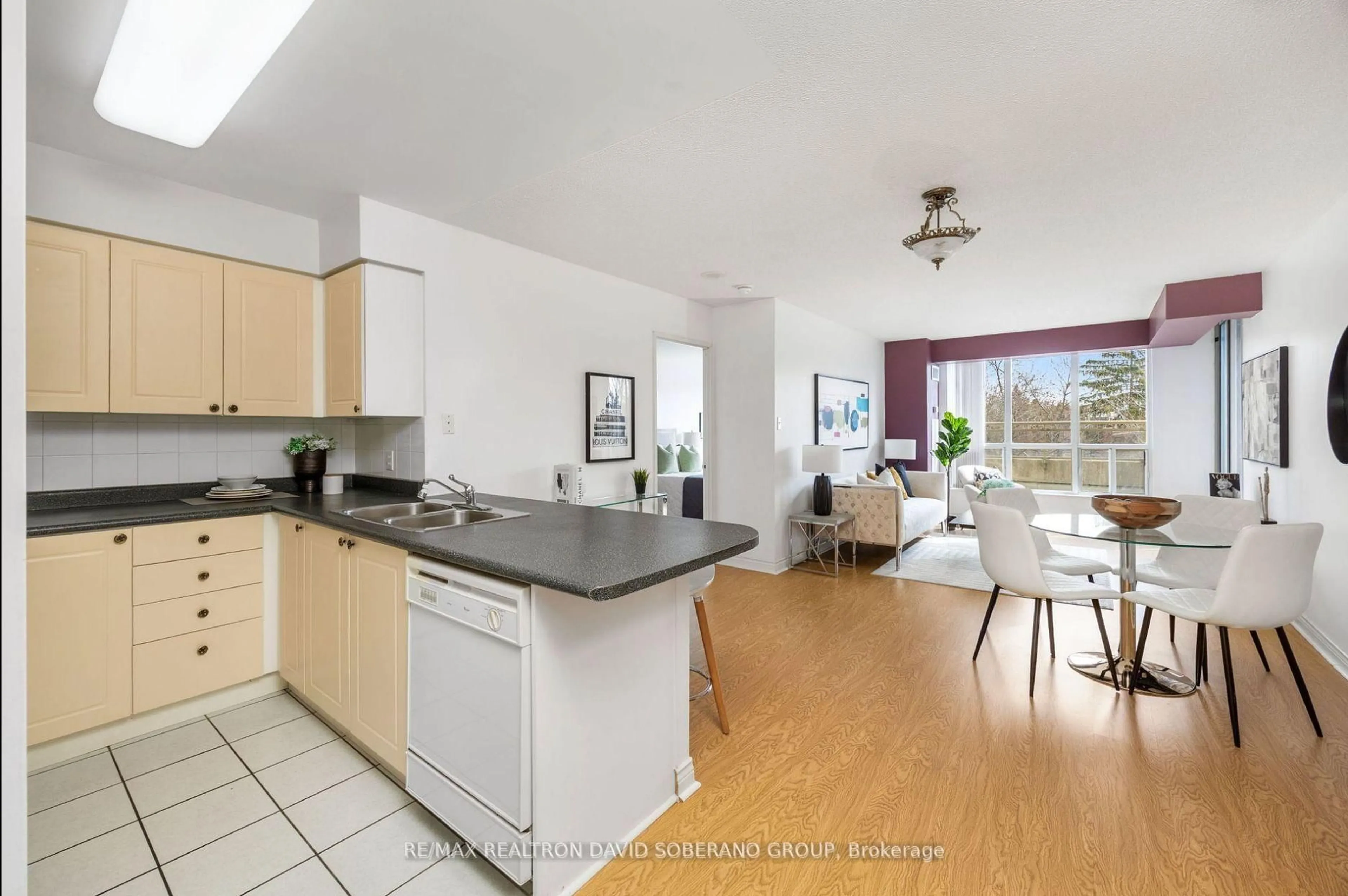 Unknown for 256 Doris Ave #507, Toronto Ontario M2N 6X8