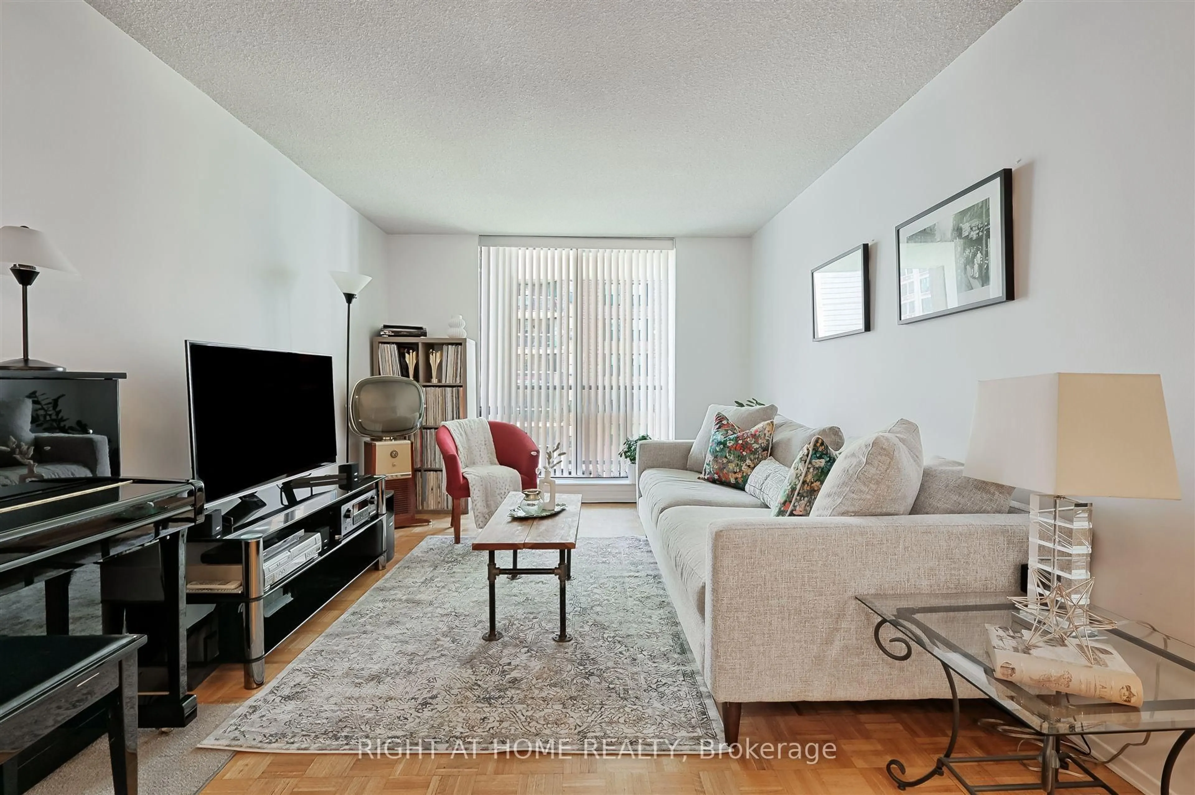 Living room with furniture, unknown for 250 Jarvis St #804, Toronto Ontario M5B 2L2