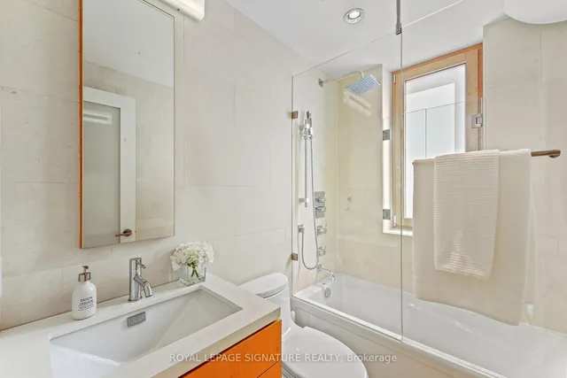 Additional property image - 215 Bowood Ave