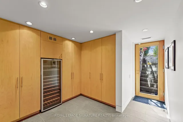 Additional property image - 215 Bowood Ave