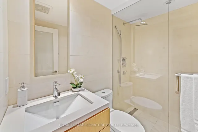 Additional property image - 215 Bowood Ave
