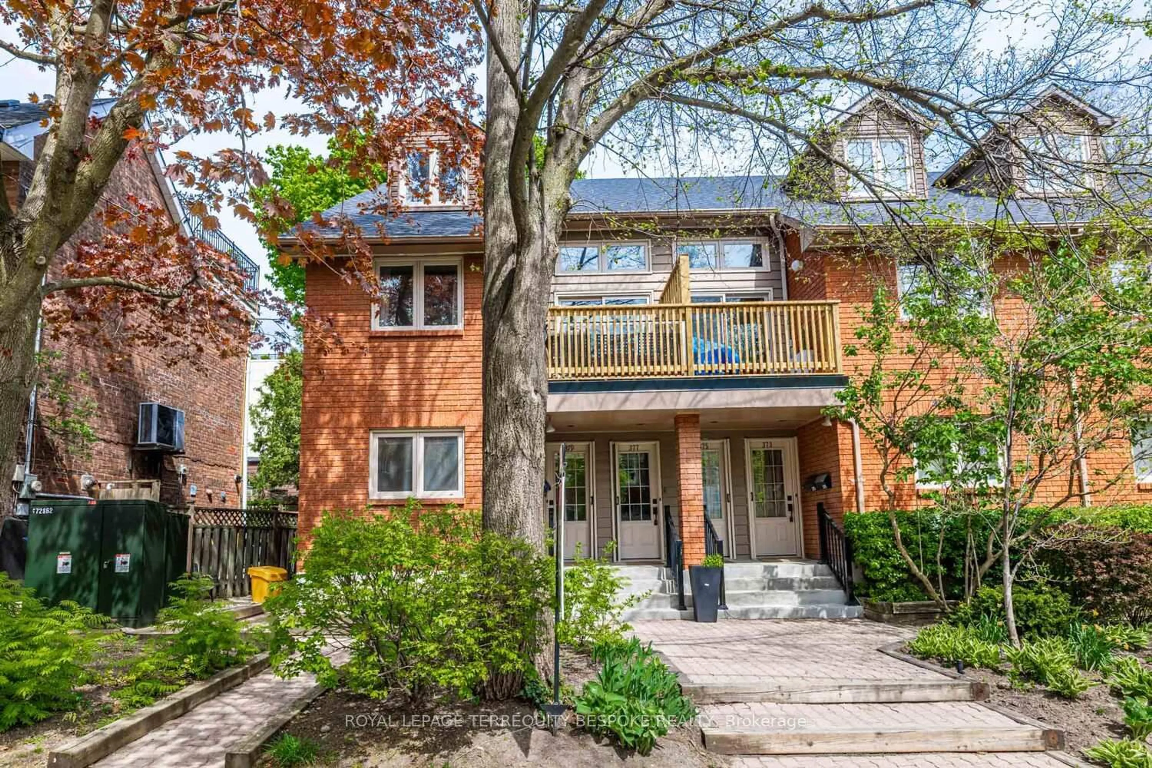 Home with brick exterior material, street for 379 Albany Ave, Toronto Ontario M5R 3E2