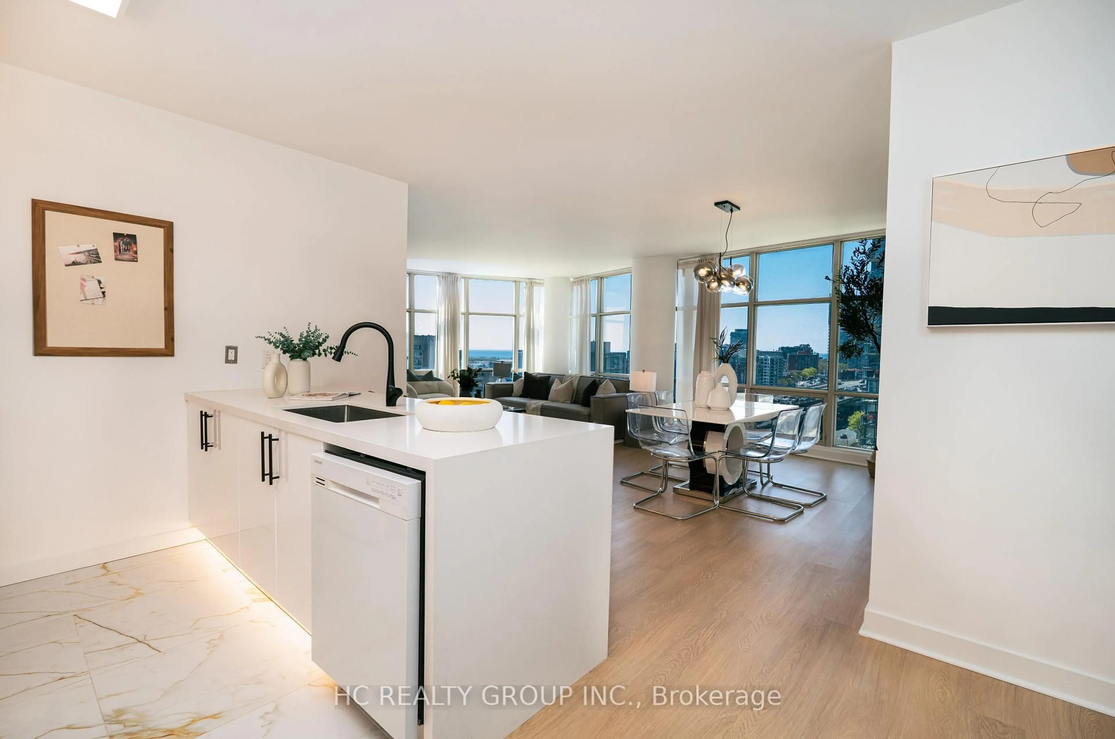 Open concept kitchen, unknown for 35 Mariner Terr #1212, Toronto Ontario M5V 3V9