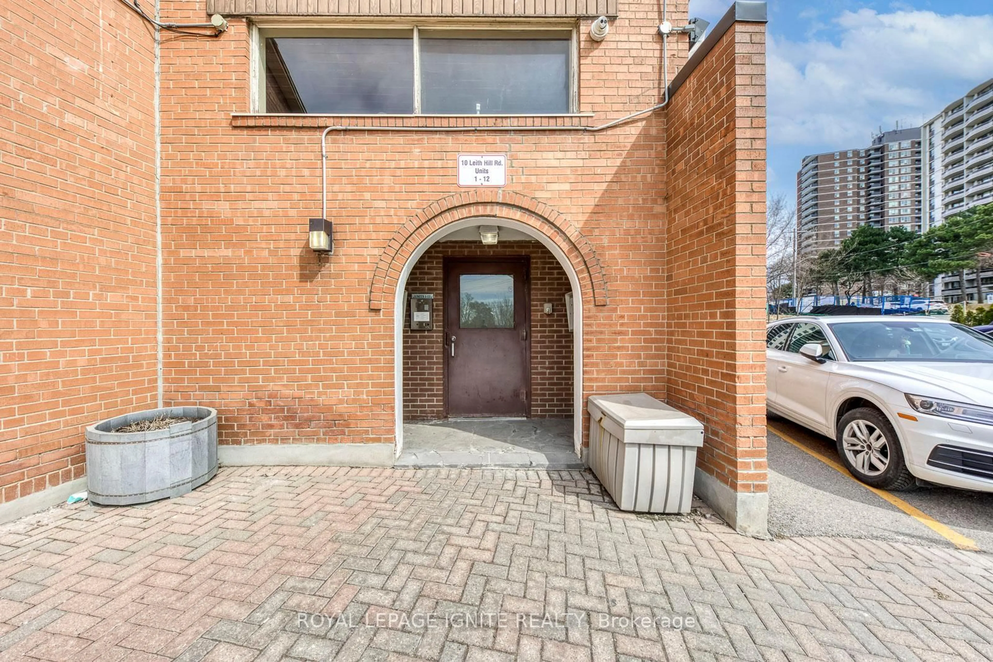 Unknown for 10 Leith Hill Rd #4, Toronto Ontario M2J 1Z2