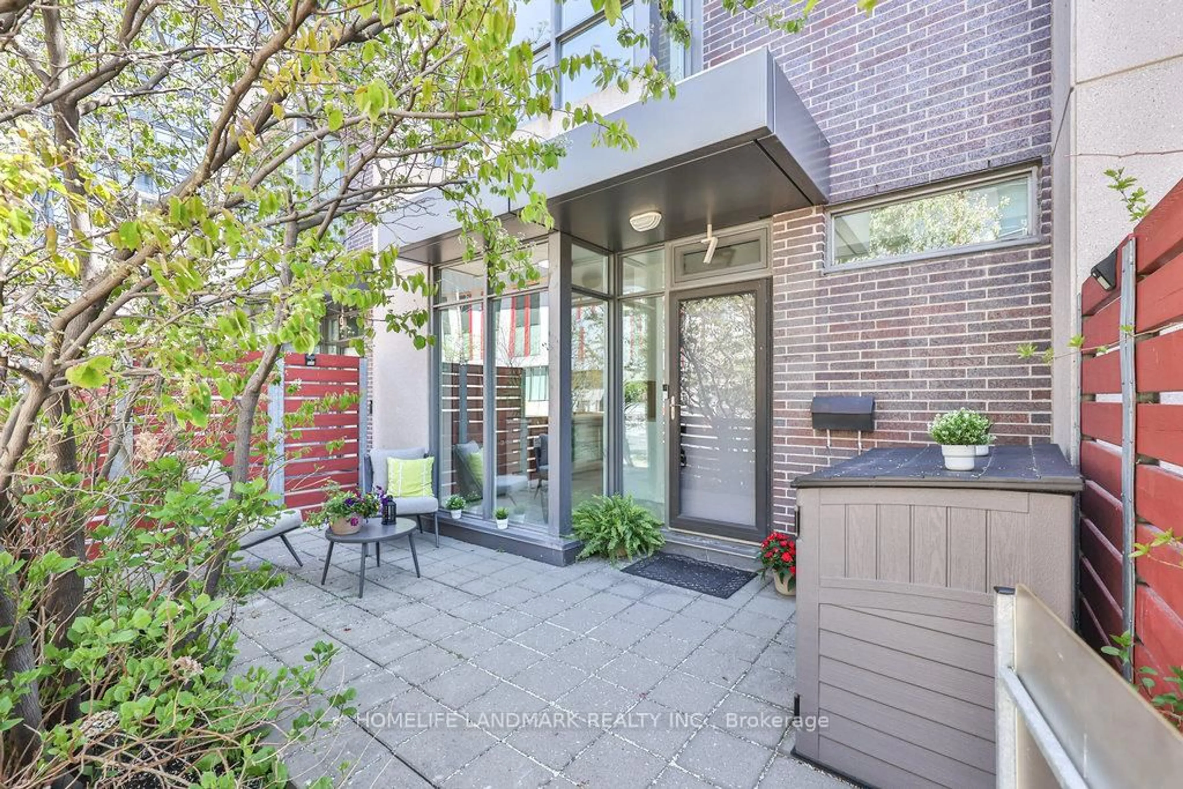 Unknown for 7 Brunel Crt, Toronto Ontario M5V 3Y2