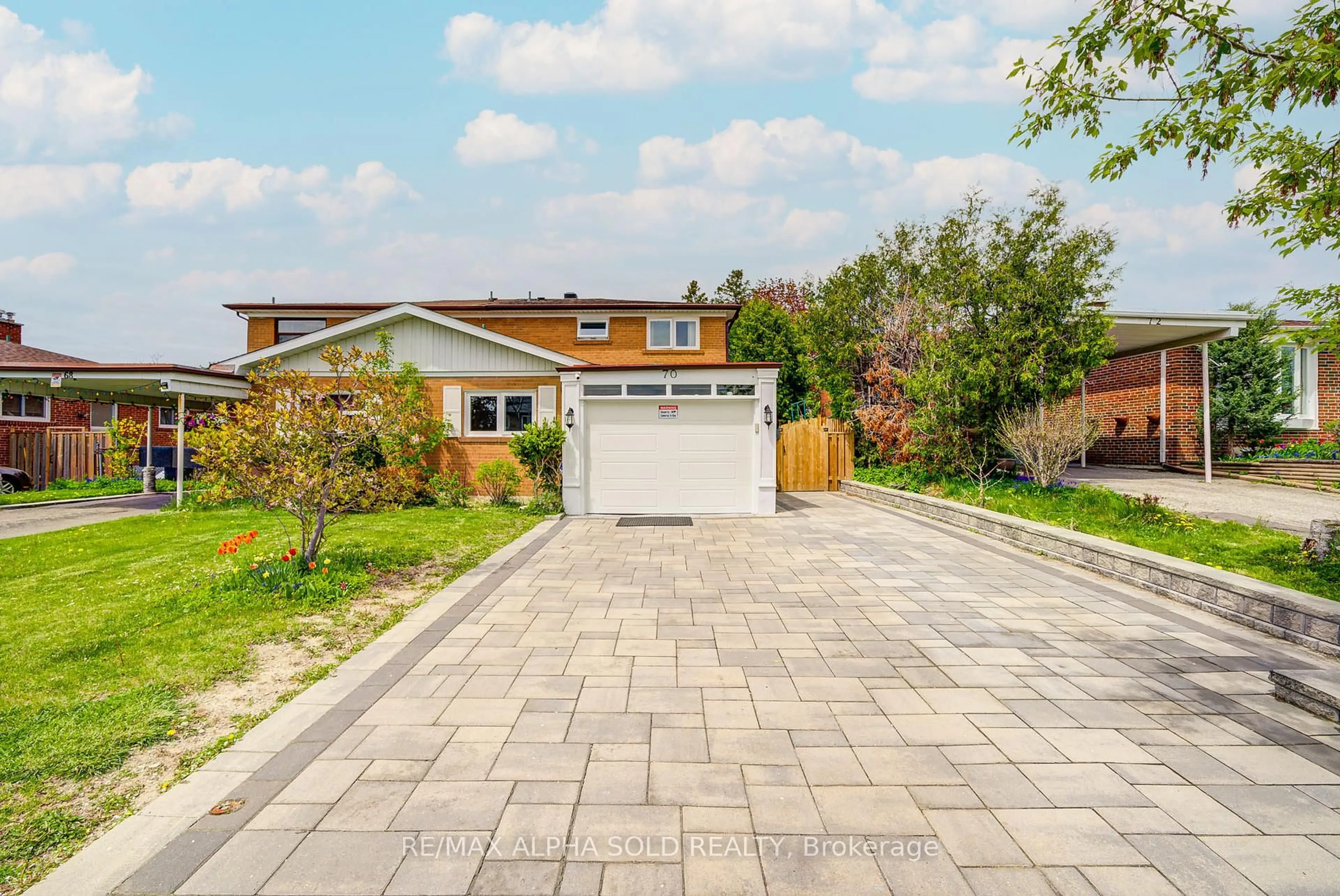 Unknown for 70 Clydesdale Dr, Toronto Ontario M2J 3N2