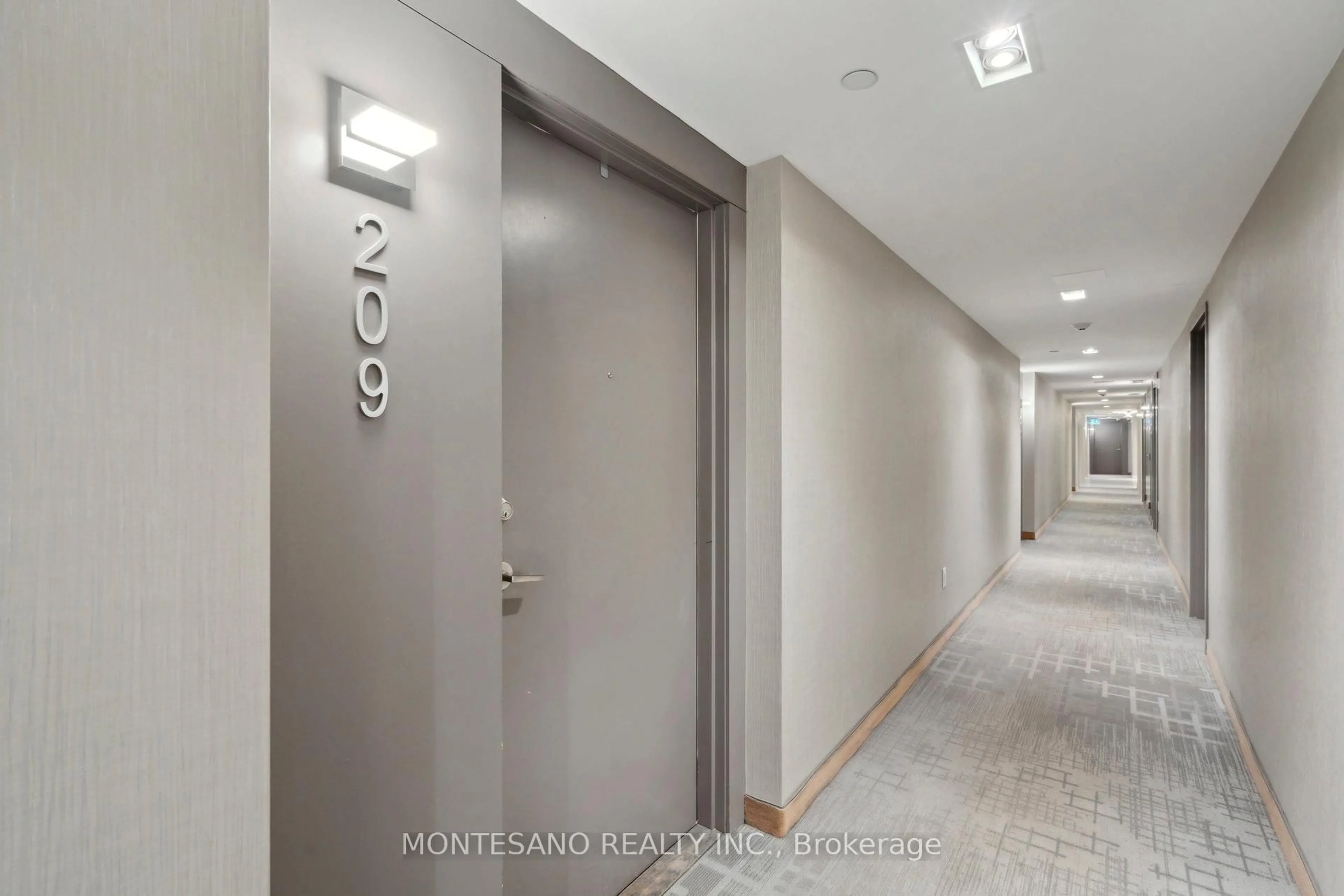 Indoor foyer for 741 Sheppard Ave #209, Toronto Ontario M3H 0C9
