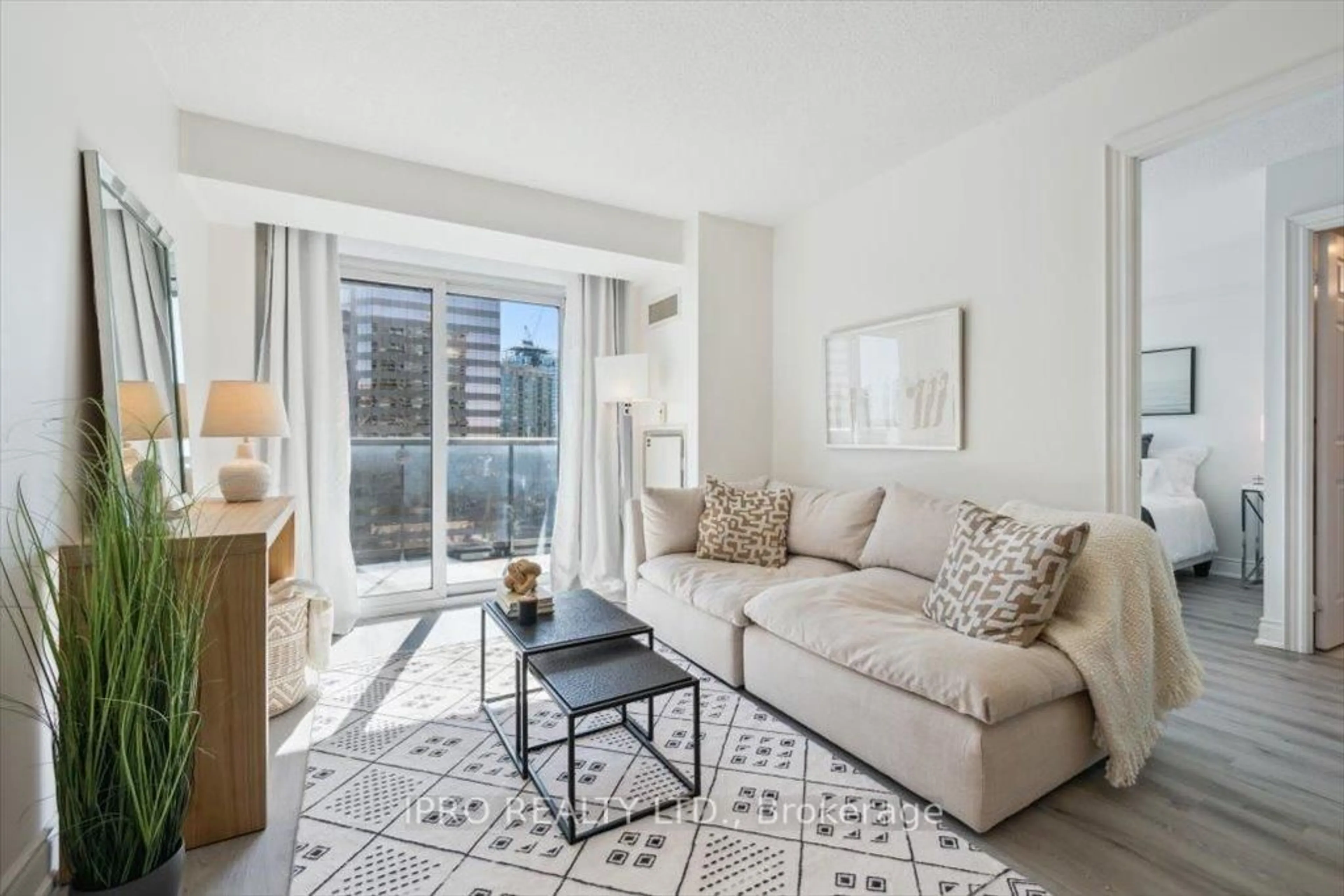 Living room with furniture, unknown for 15 Greenview Ave #1514, Toronto Ontario M2M 4M7