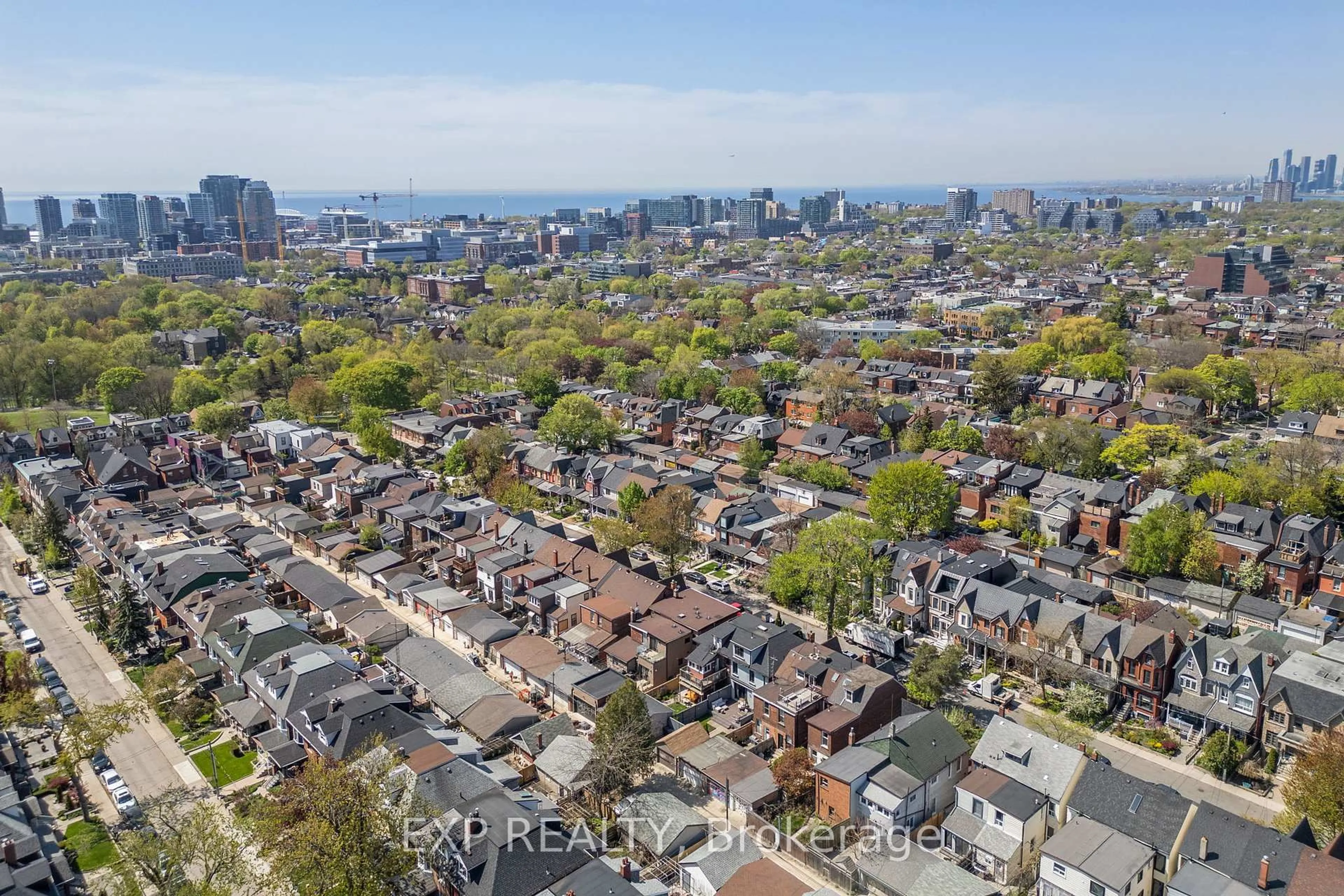 A pic from outside/outdoor area/front of a property/back of a property/a pic from drone, city buildings view from balcony for 57 Montrose Ave, Toronto Ontario M6J 2T6