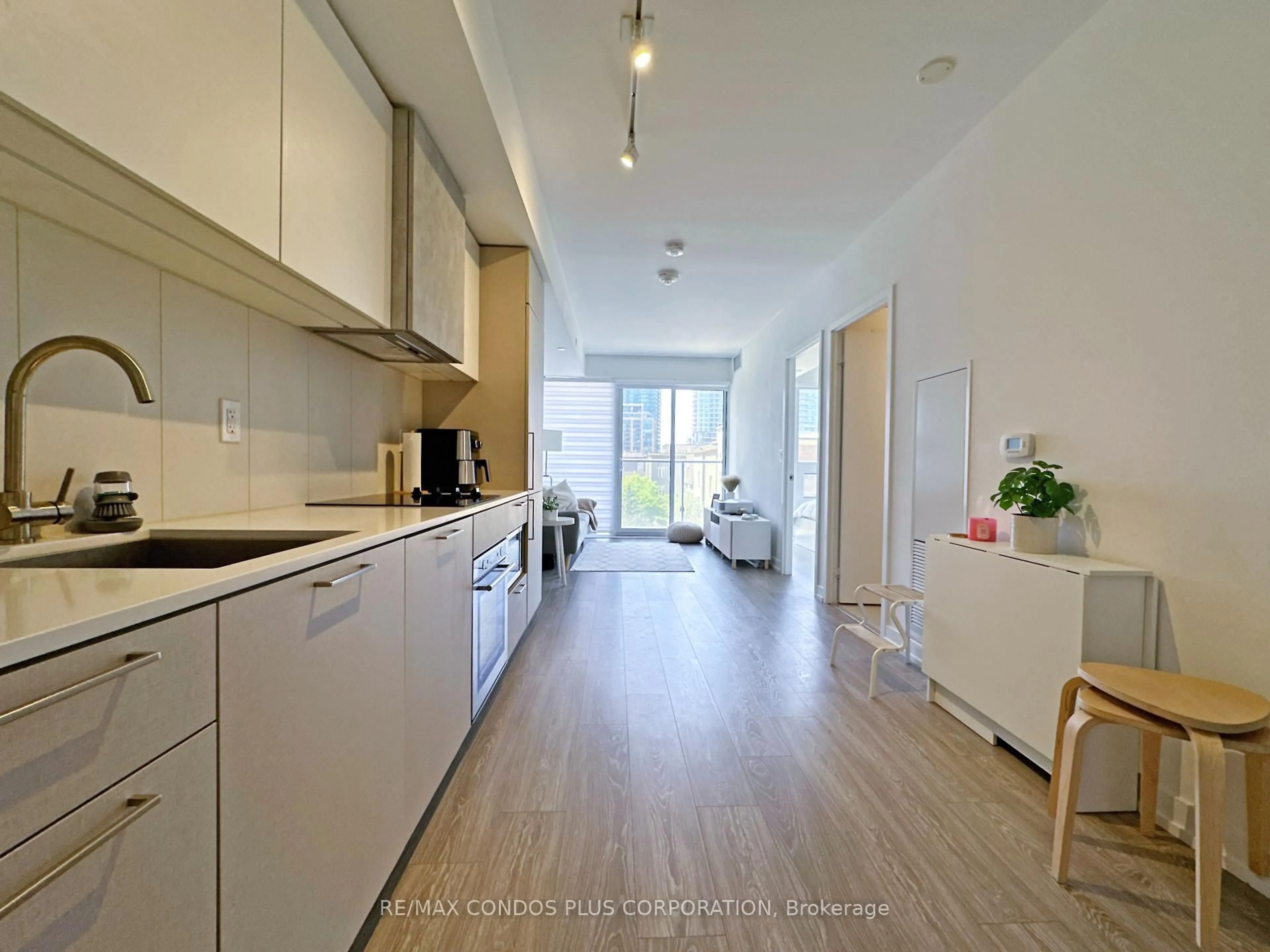 Unknown for 19 Western Battery Rd #315, Toronto Ontario M6K 0E3